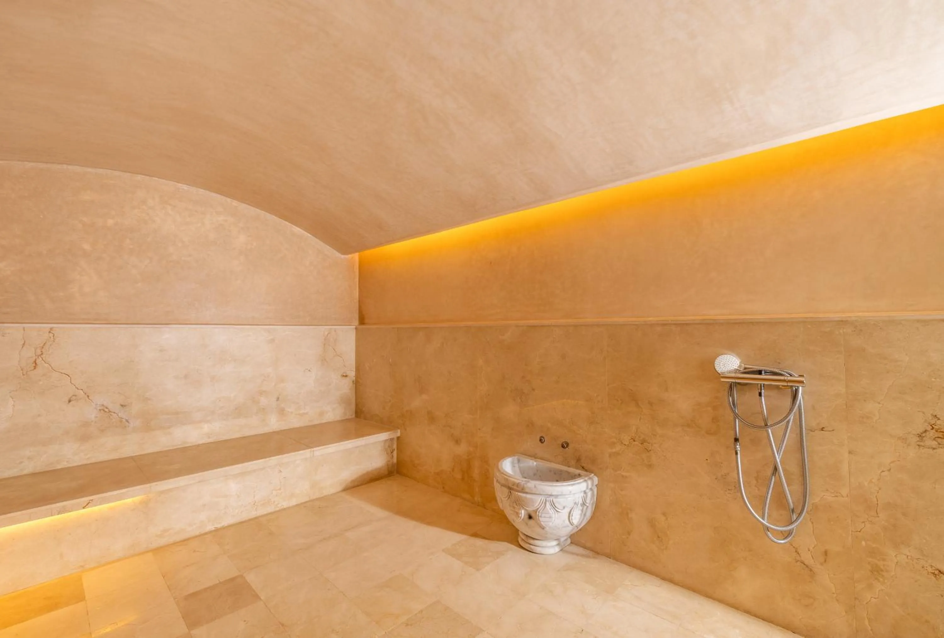 Steam room in Idou Malabata Beach and SPA