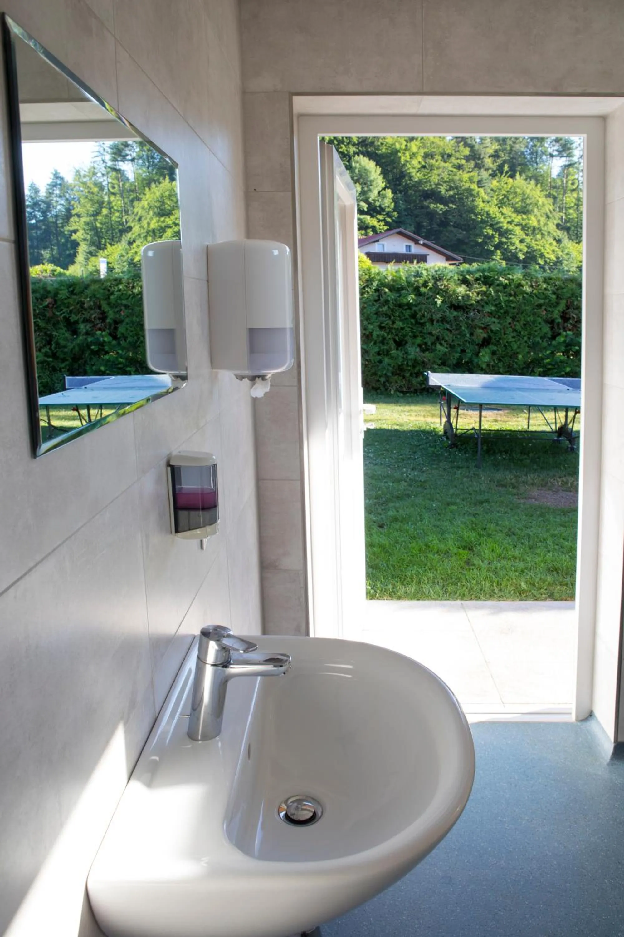 Toilet in Ferienwohnungen Gabriel