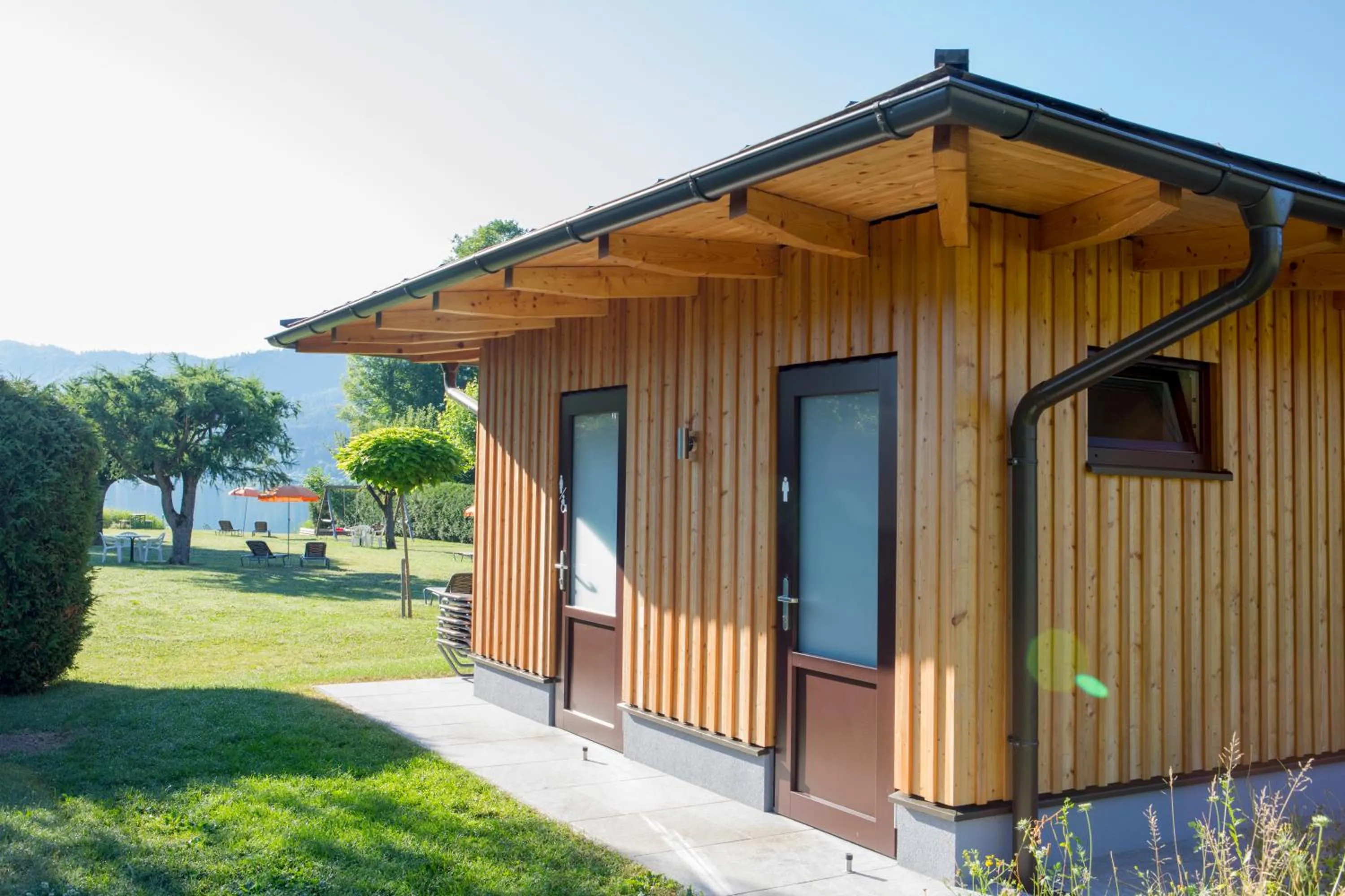 Toilet in Ferienwohnungen Gabriel