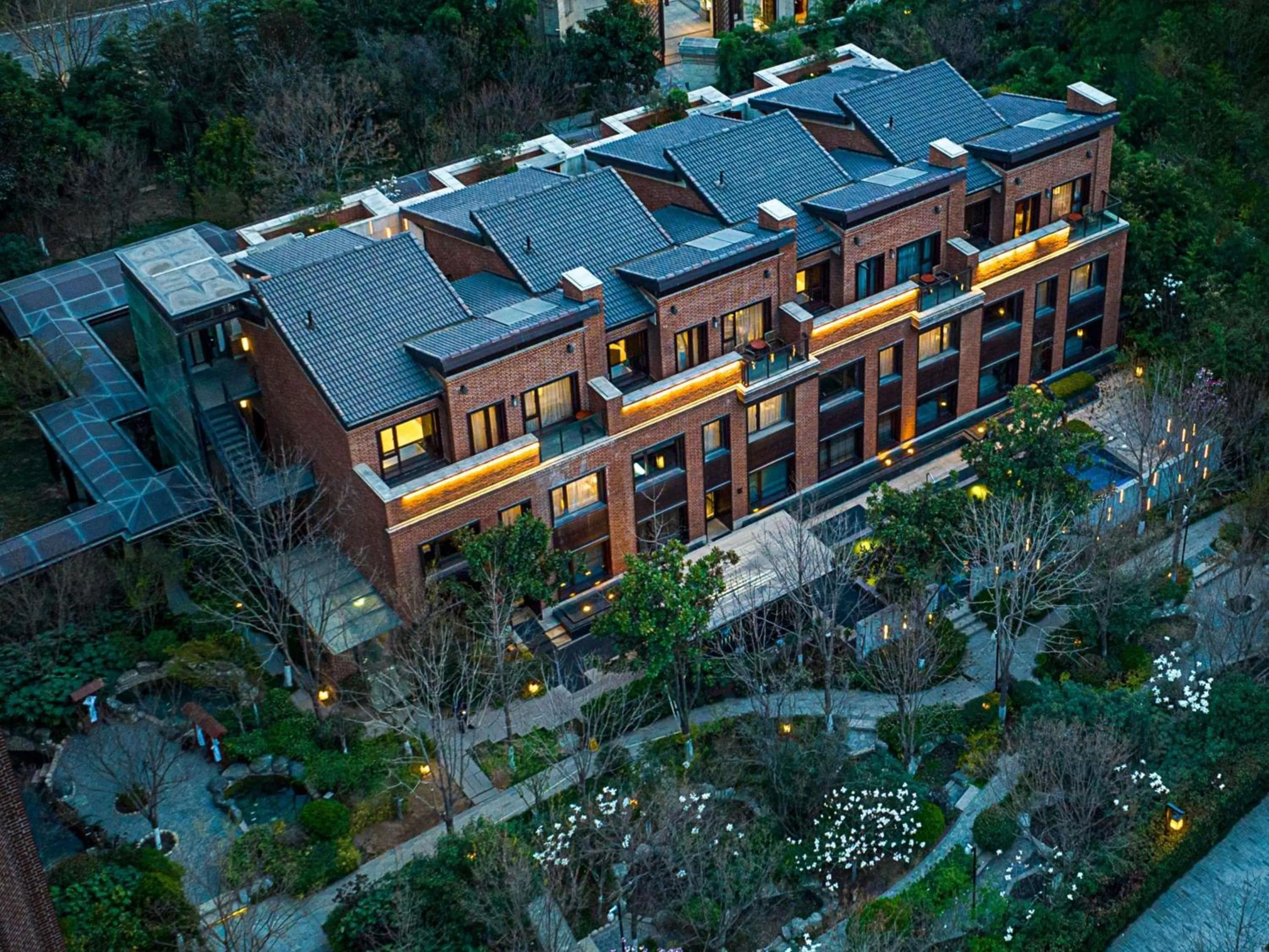 Property building in Swissotel Xi' an Xinxing Hot Spring