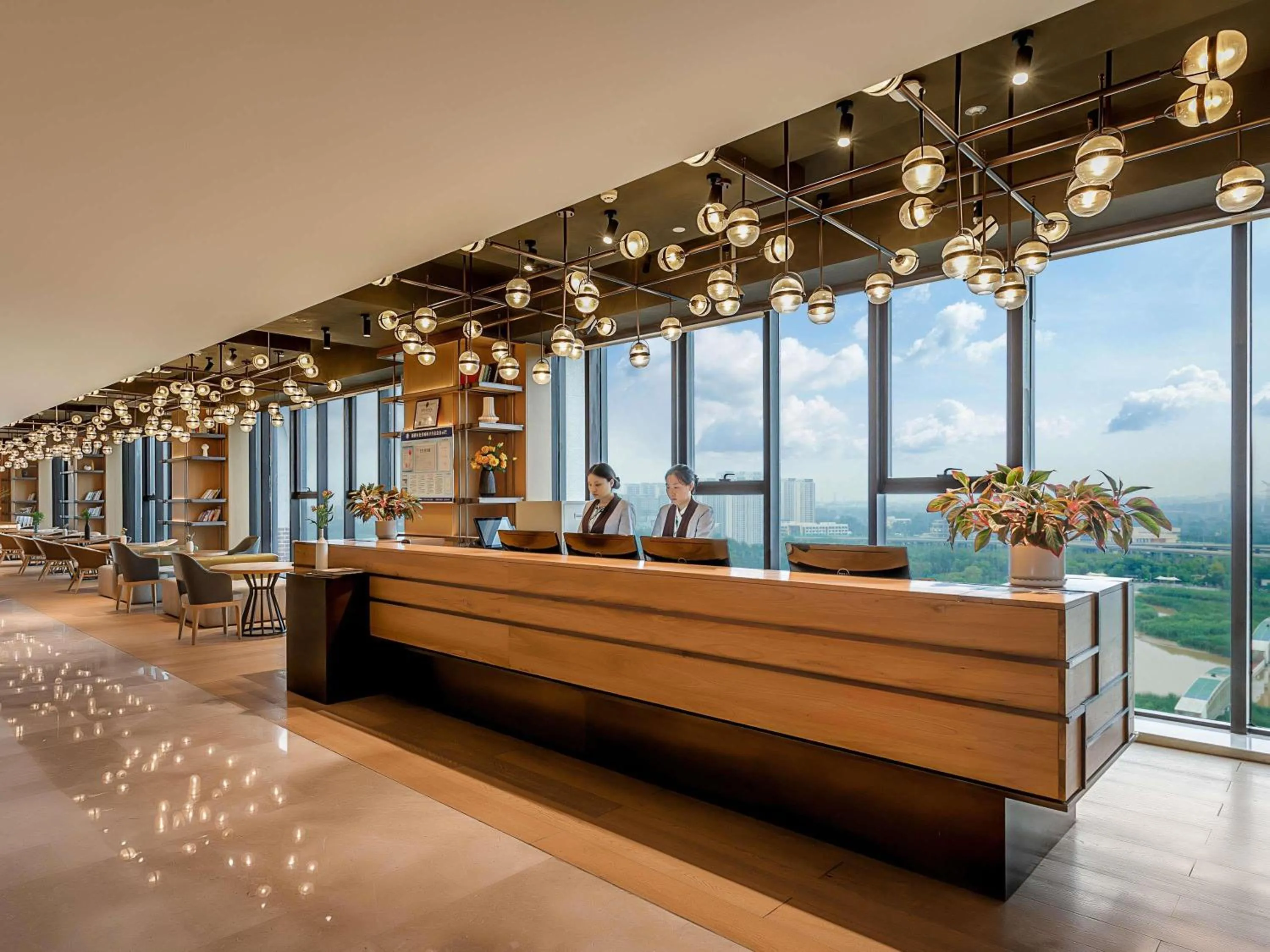 Property building in Swissotel Xi' an Xinxing Hot Spring