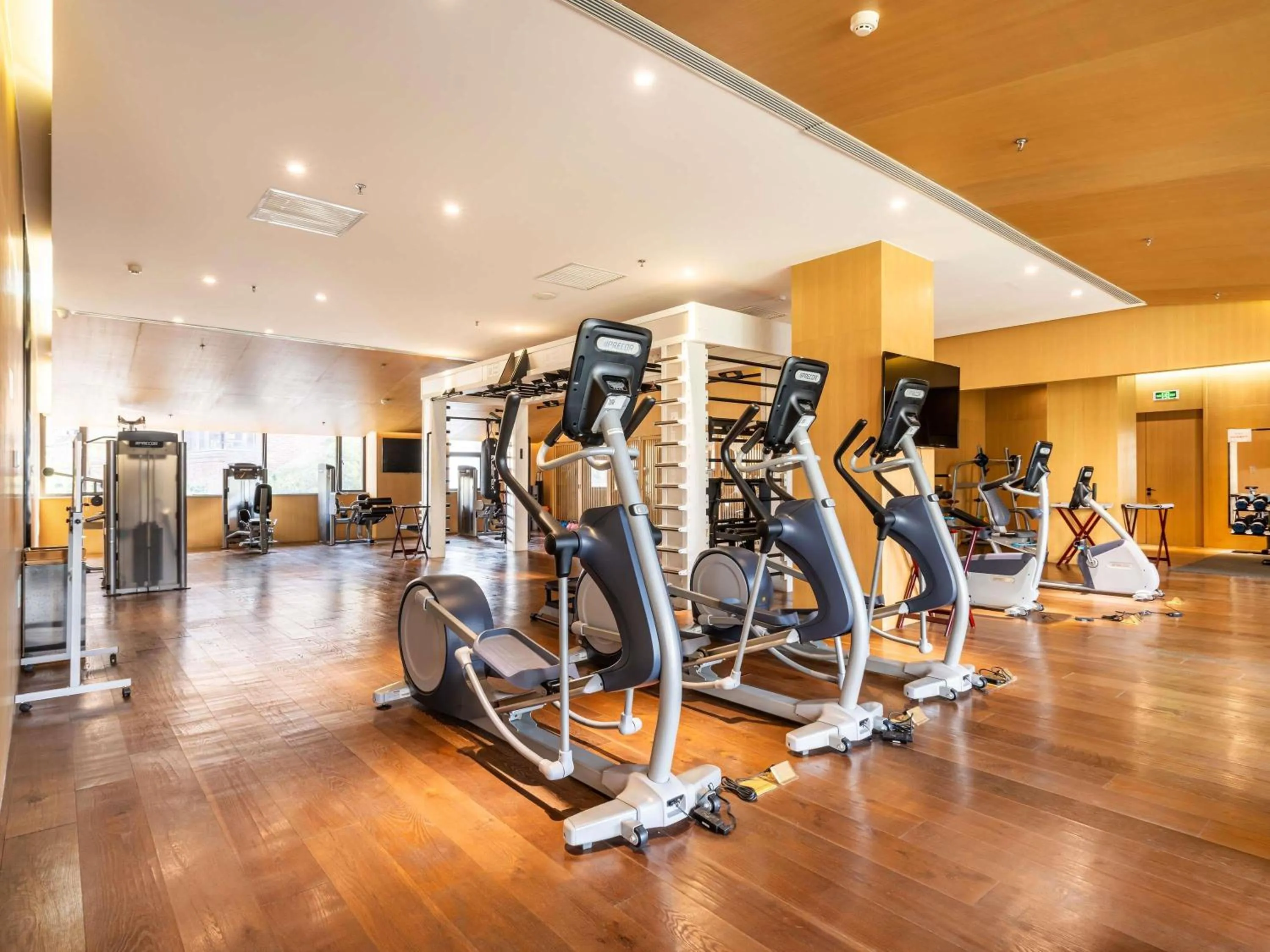 Fitness centre/facilities in Swissotel Xi' an Xinxing Hot Spring