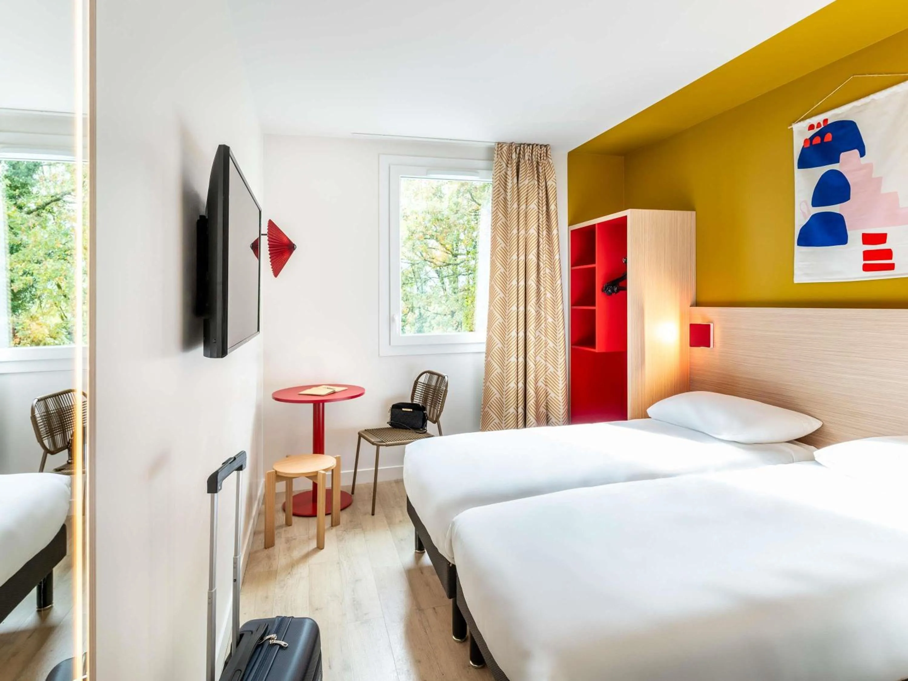 Bedroom, Bed in ibis Styles Prévessin Genève Aéroport