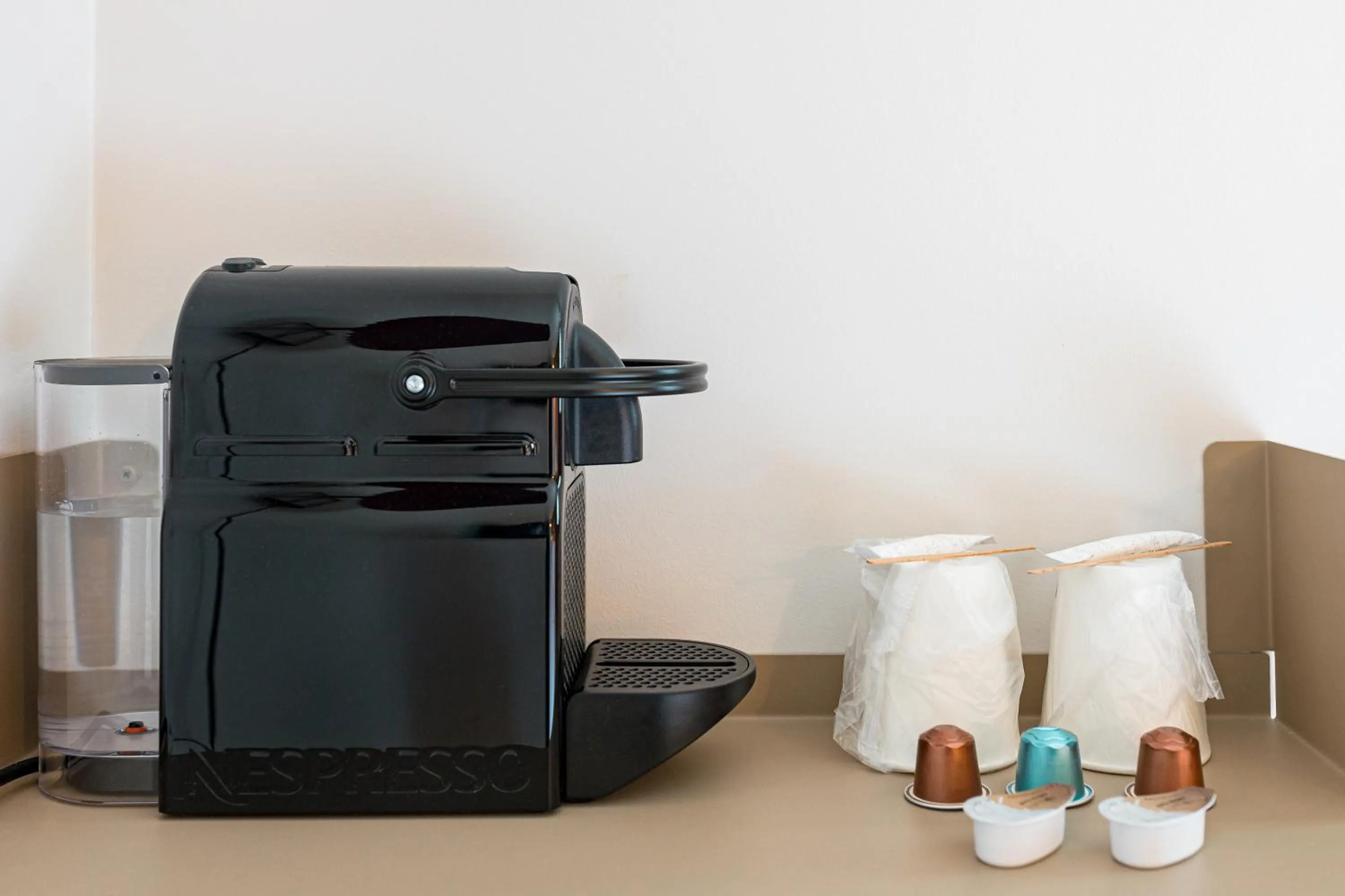 Coffee/tea facilities in ibis Styles Prévessin Genève Aéroport