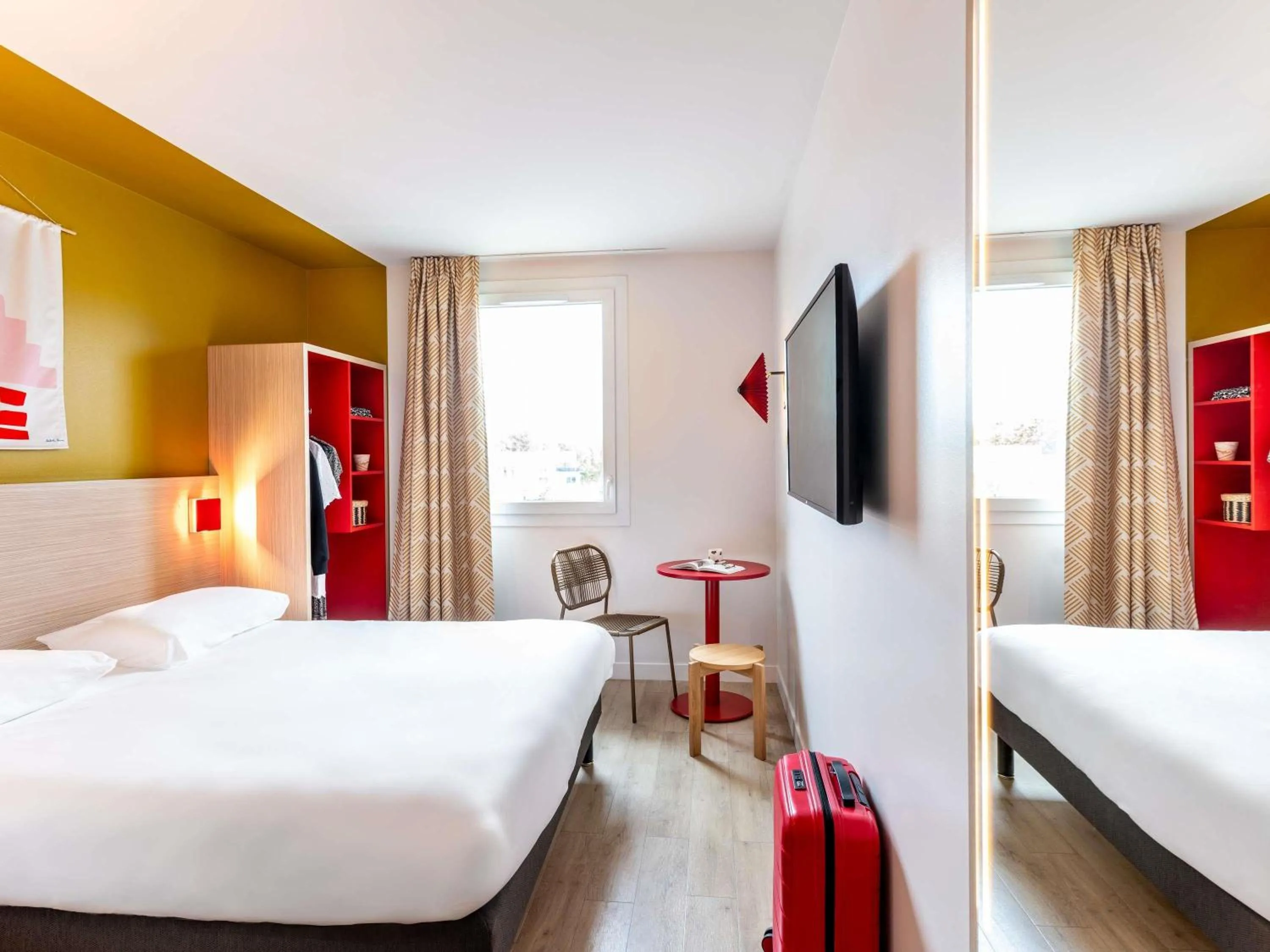 Bedroom, Bed in ibis Styles Prévessin Genève Aéroport