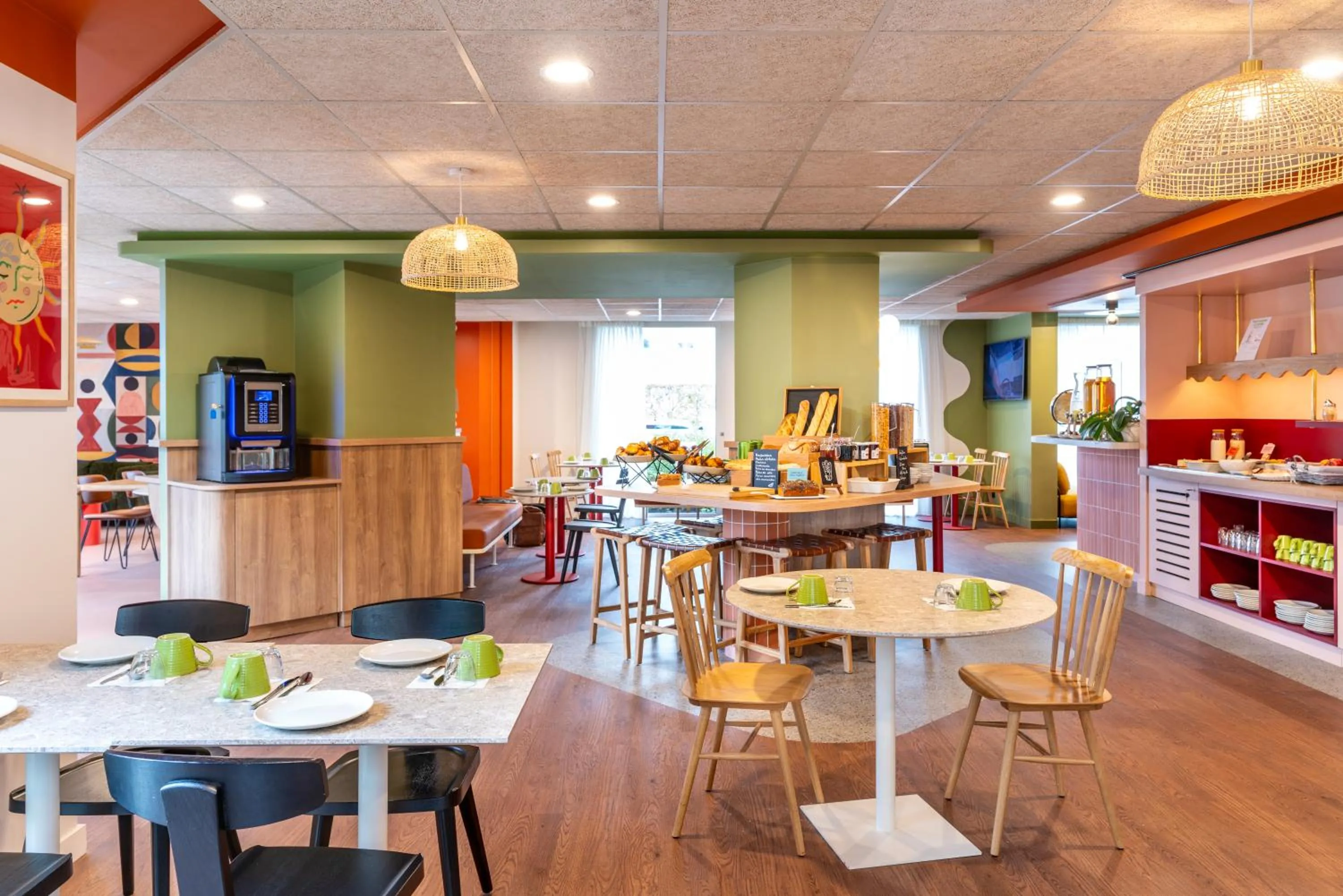 Breakfast in ibis Styles Prévessin Genève Aéroport