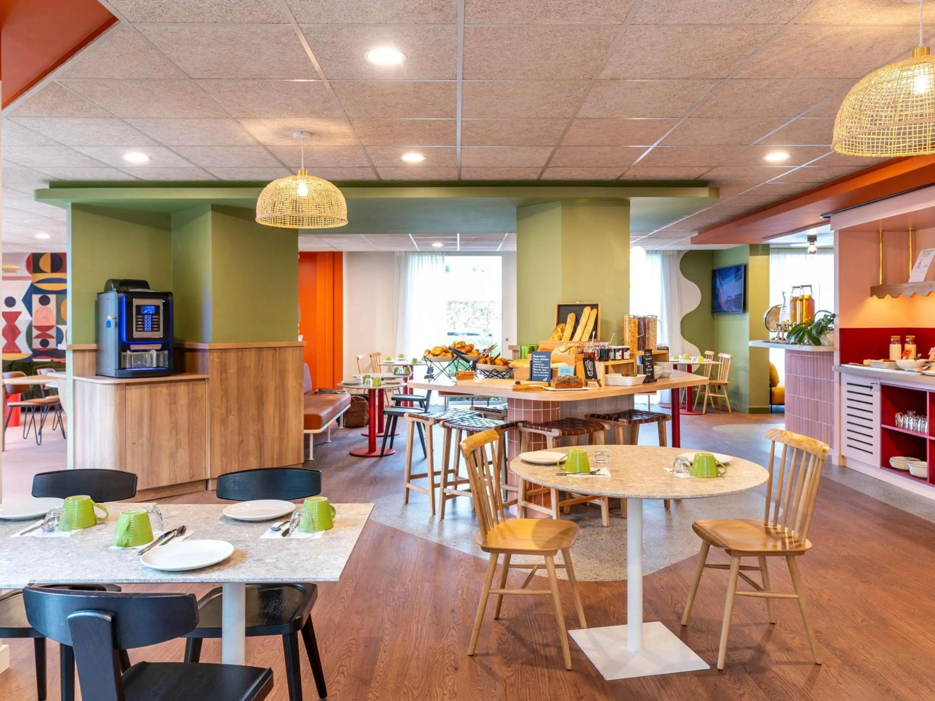 Breakfast in ibis Styles Prévessin Genève Aéroport