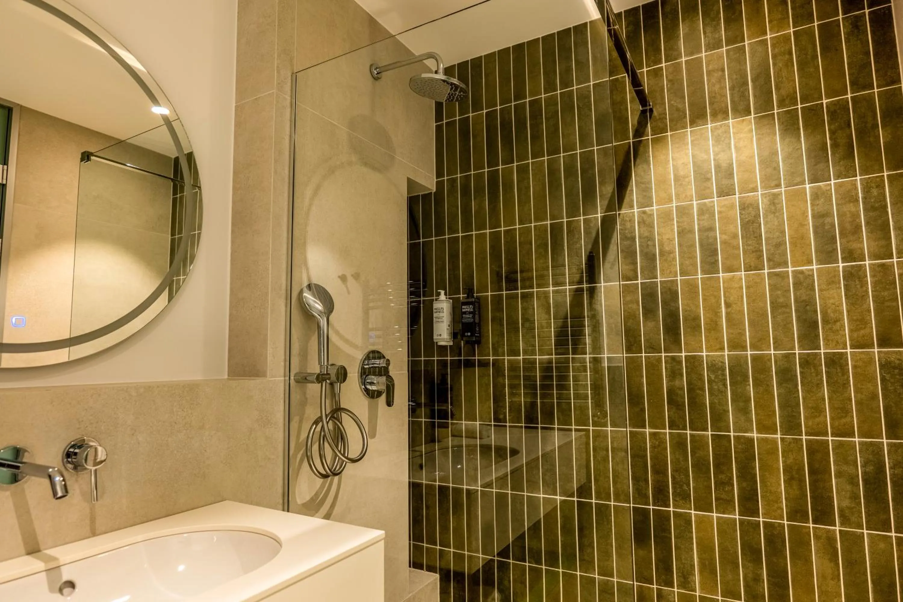 Bathroom in ibis Styles Chisinau