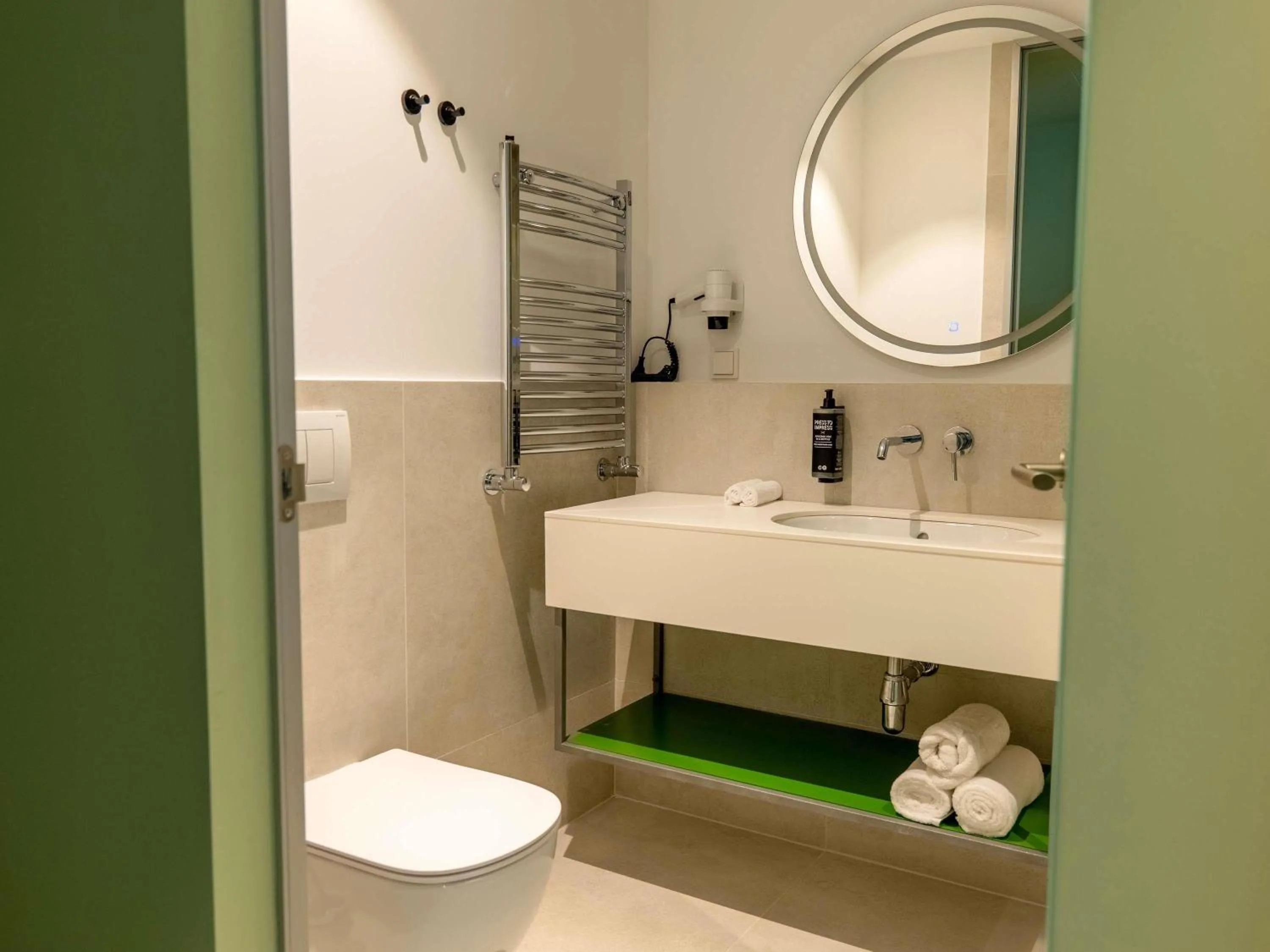 Bedroom in ibis Styles Chisinau