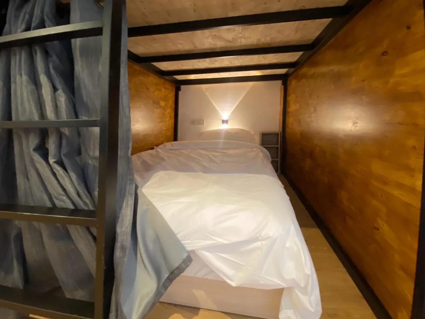 Bed in The Motuga Hostel Bangkok