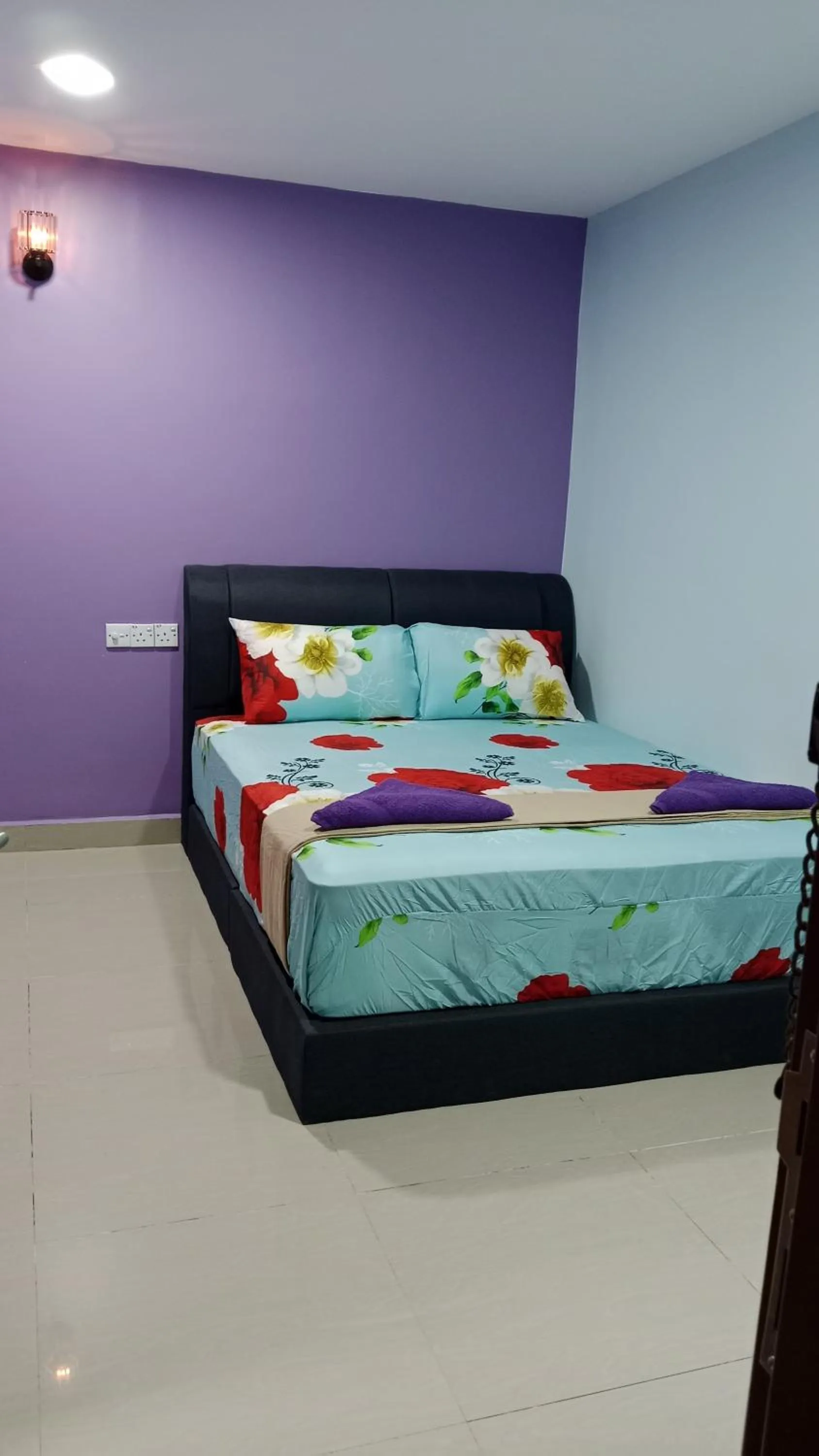 Bedroom, Bed in Nilai H2