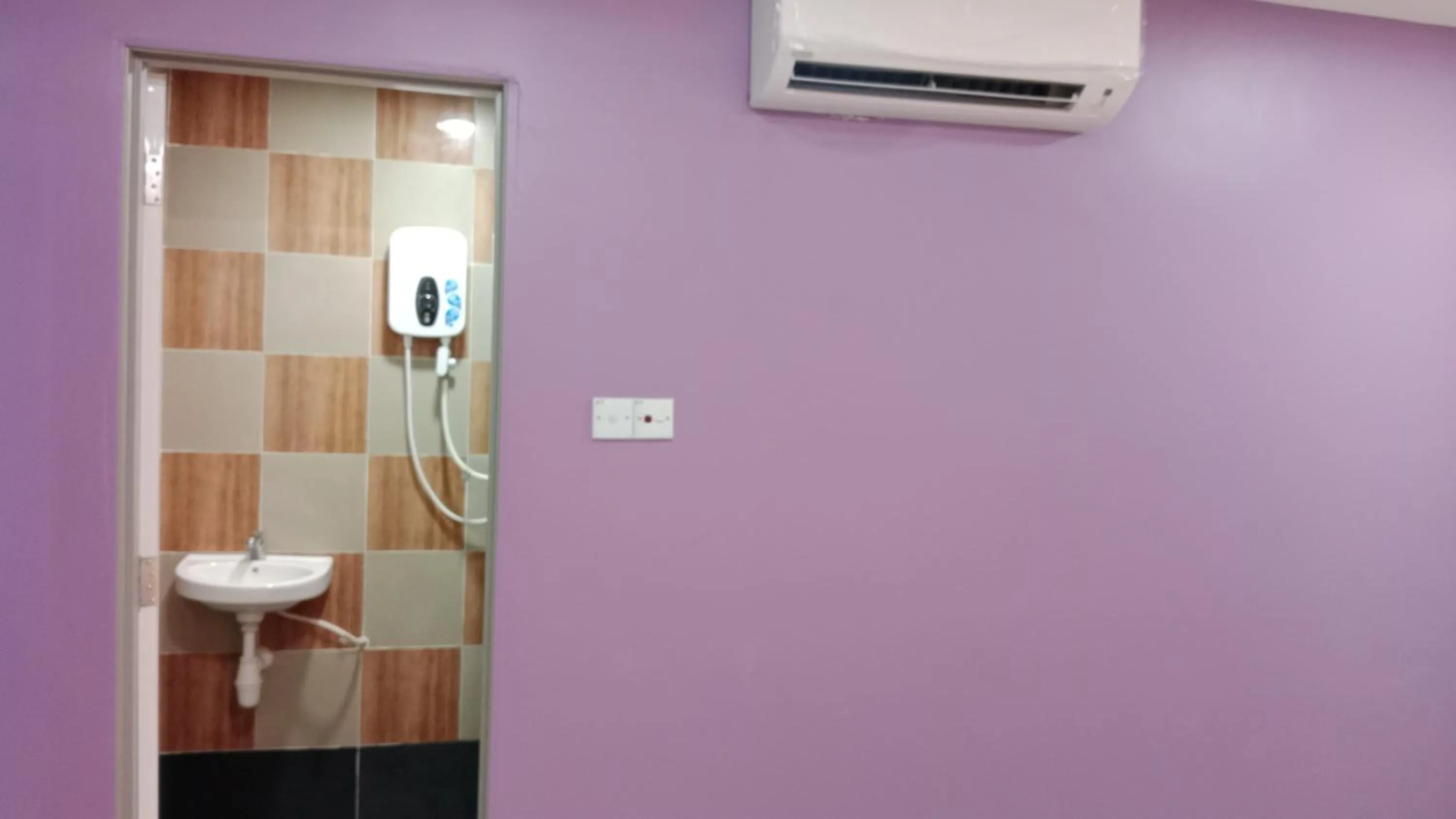 Bathroom in Nilai H2