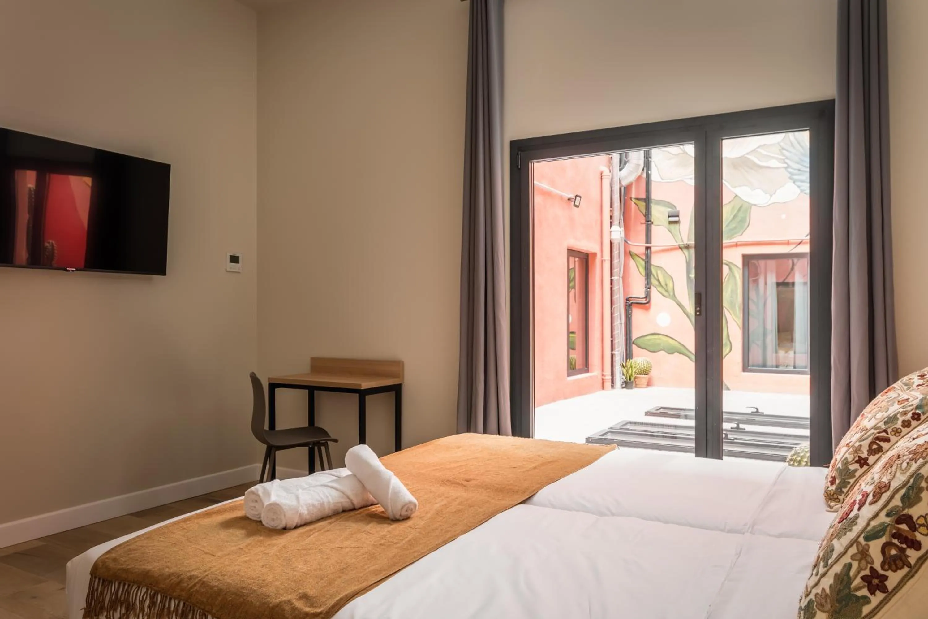 Decorative detail, Bed in Aerohotel Barcelona Airport 24h