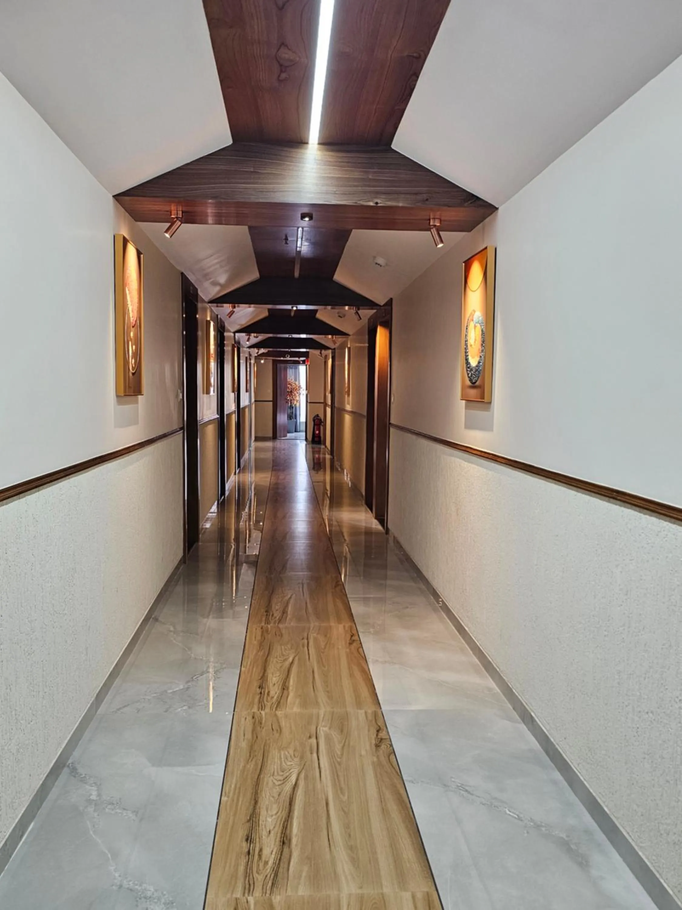 The Eiffel Hotel & Banquet