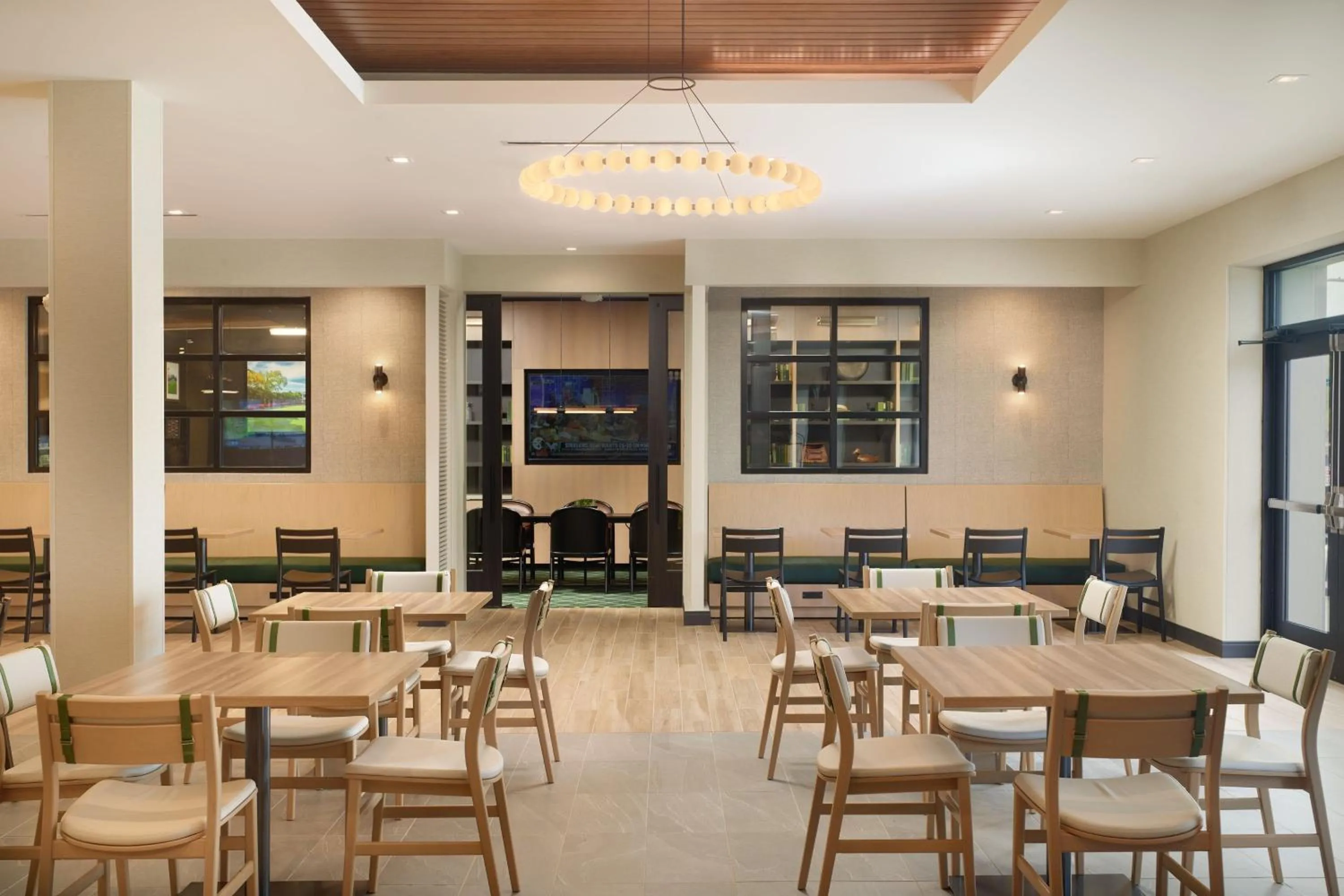 Breakfast in TownePlace Suites by Marriott Grovetown