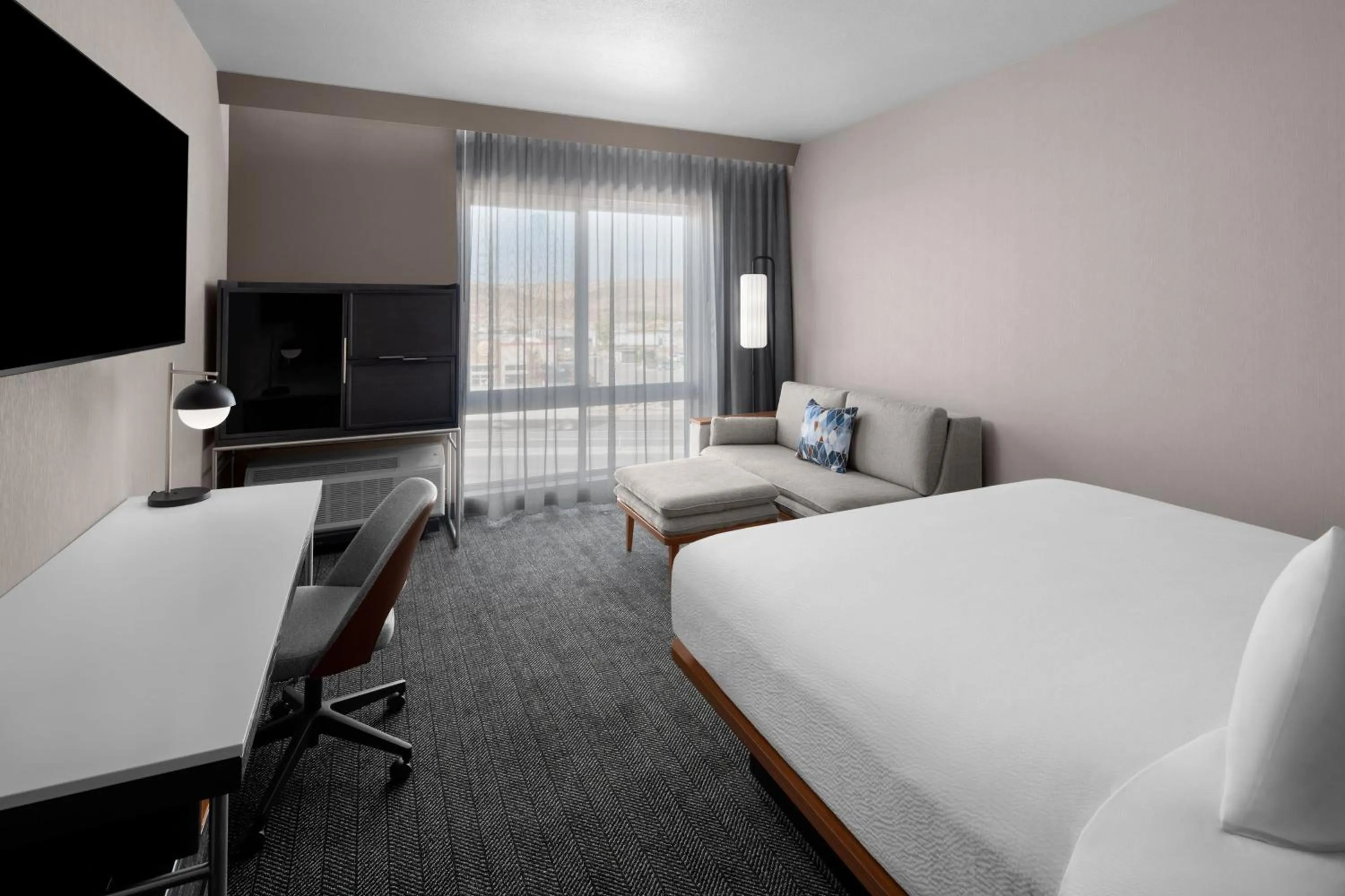 Bedroom, Bed in Courtyard by Marriott Reno Sparks