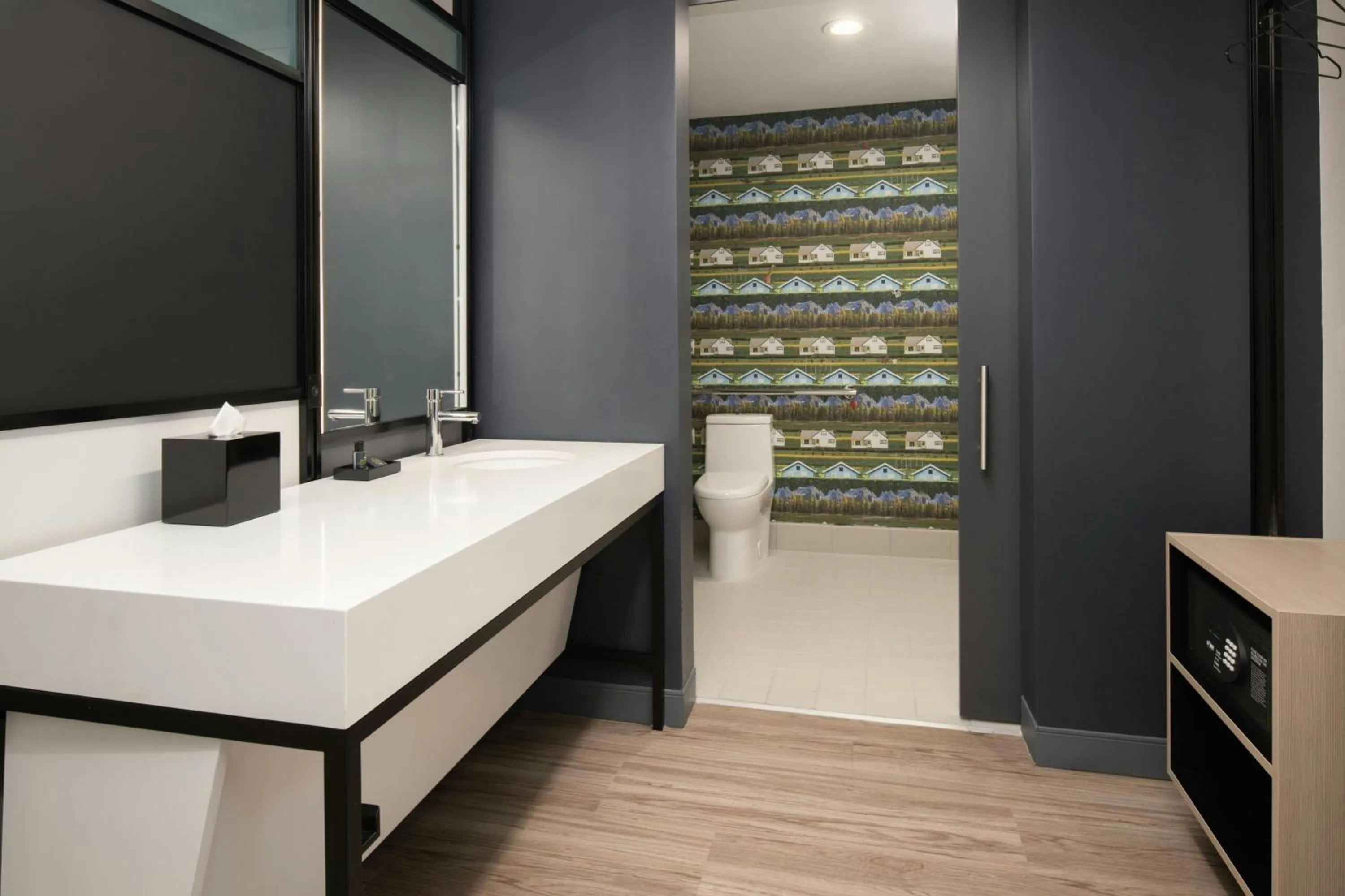 Bathroom in Aloft Sacramento Airport Natomas