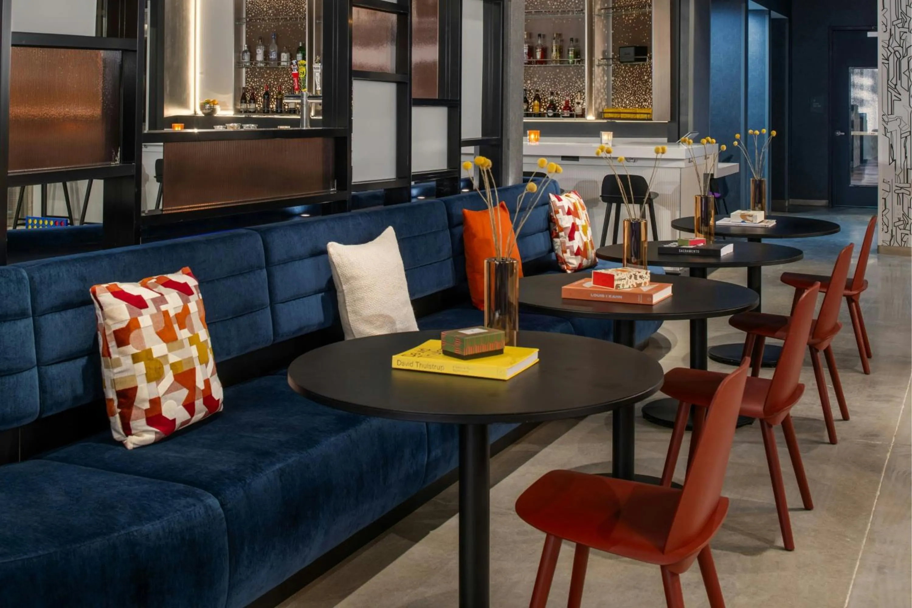 Lobby or reception in Aloft Sacramento Airport Natomas