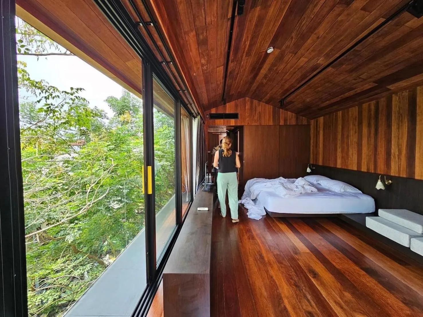 View (from property/room), Bed in KLUENNGAM Cafe & Stay