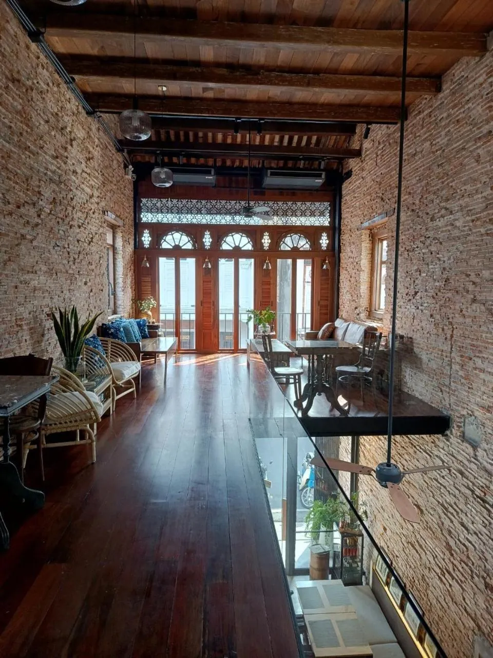 Seating area in KLUENNGAM Cafe & Stay