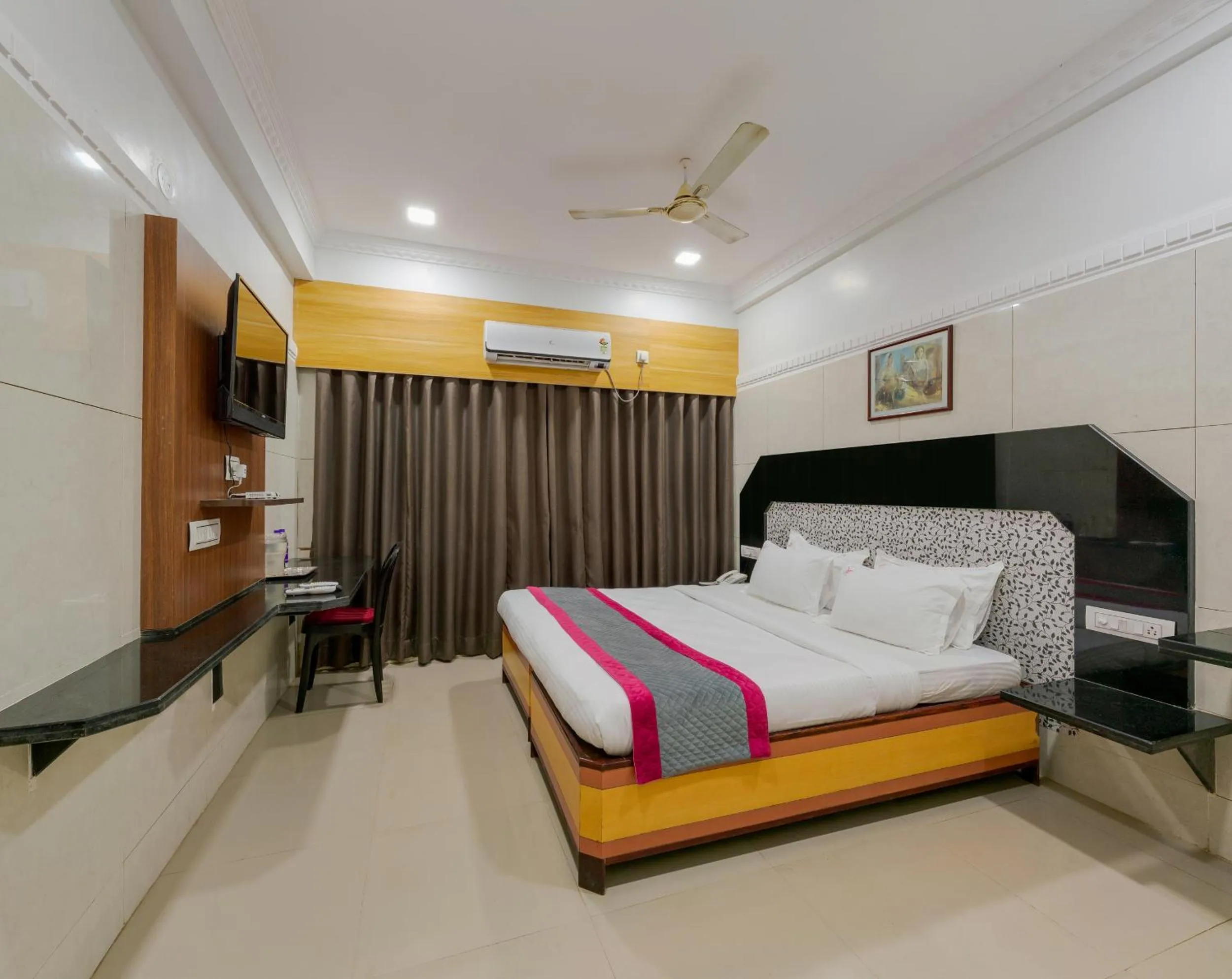 Hotel Vihar Deluxe