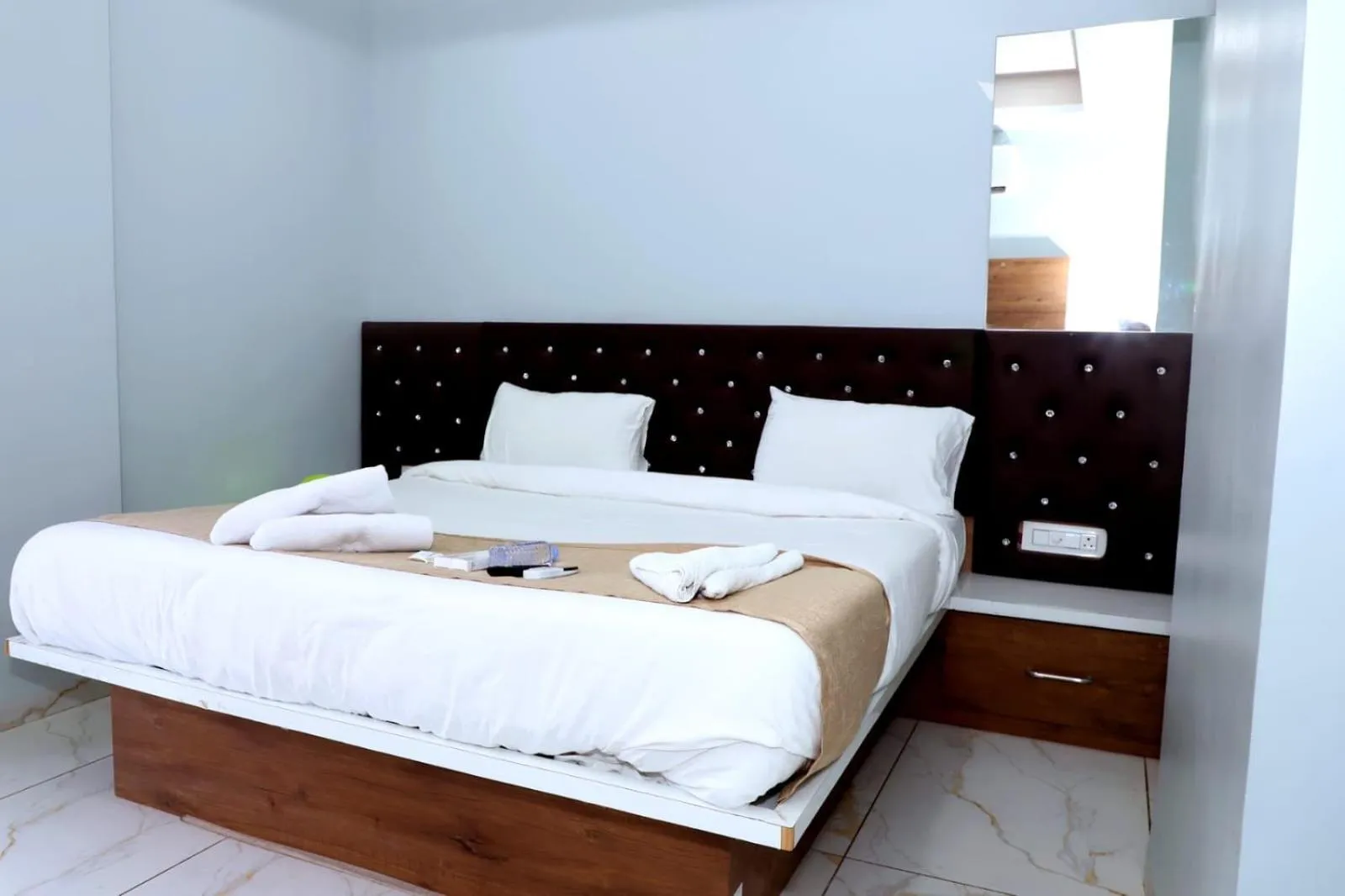 Photo of the whole room in Twarita Executive Lodge