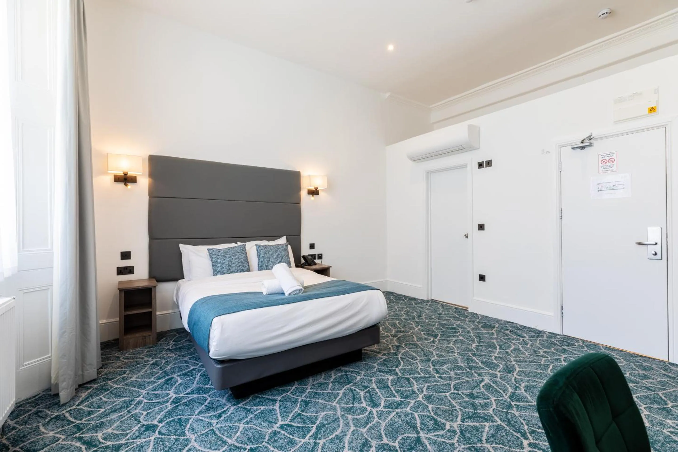 Bedroom, Bed in The Chapter Hotels - The J Hyde Park