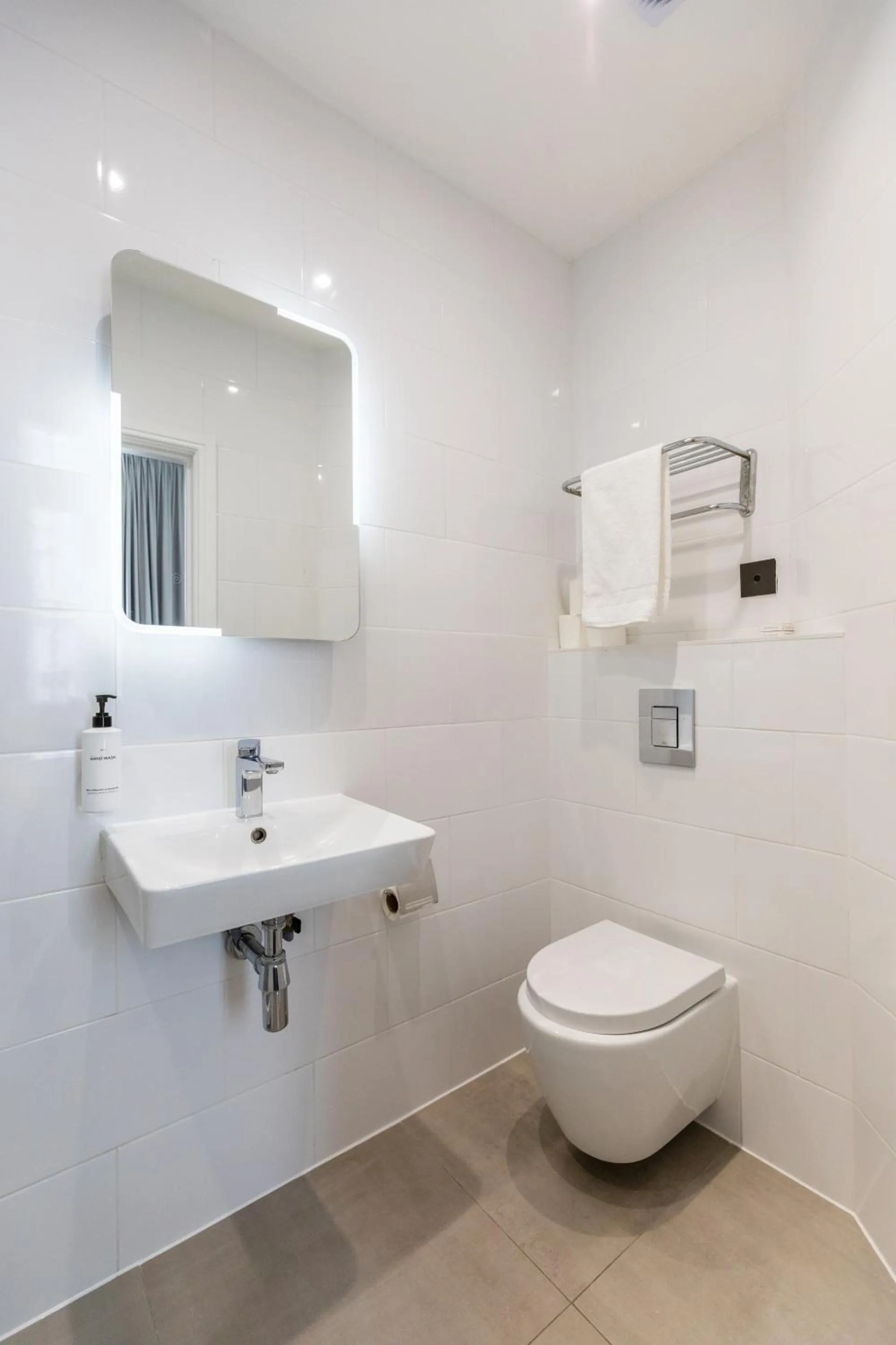 Bathroom in The Chapter Hotels - The J Hyde Park