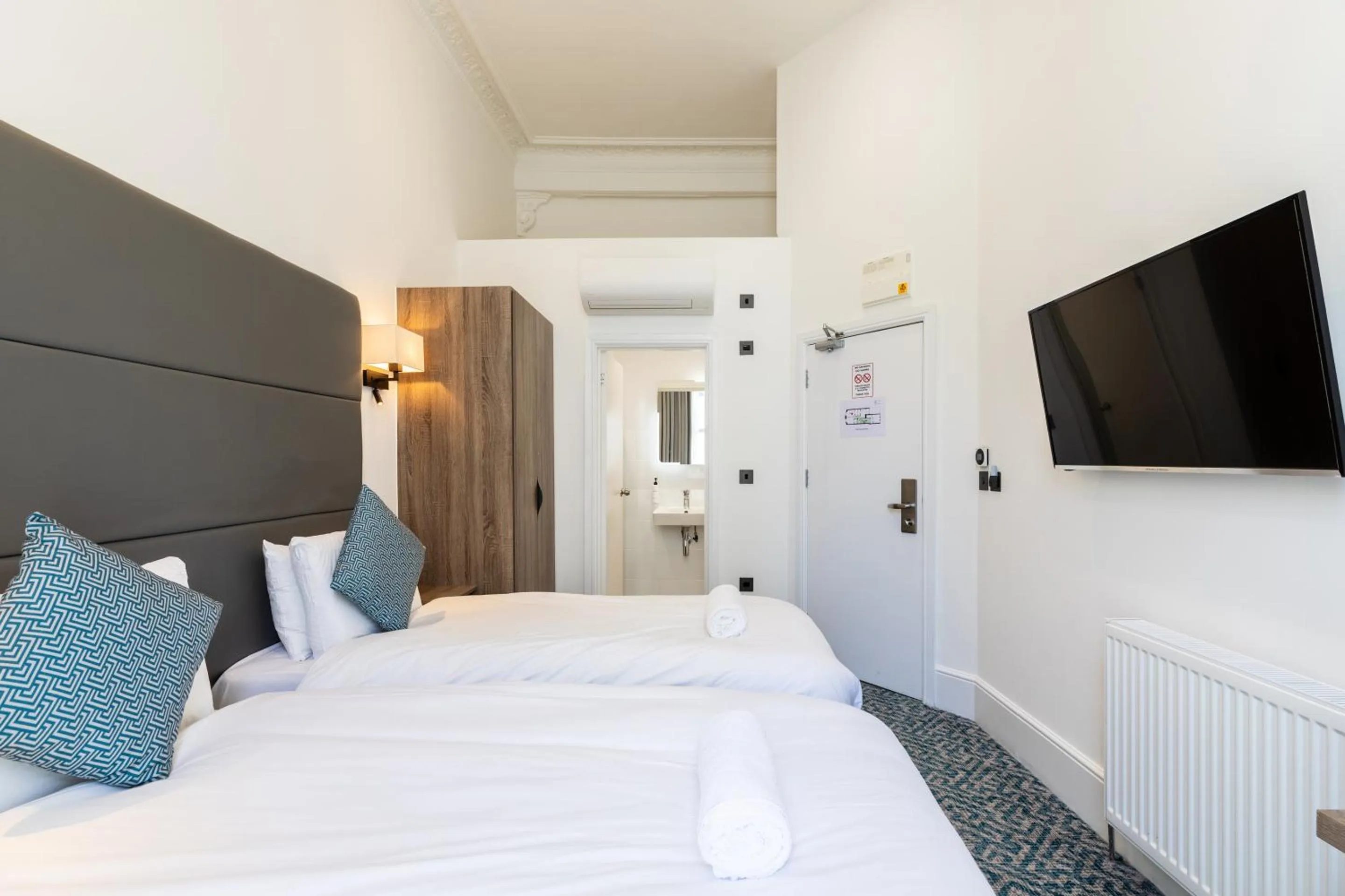 Bedroom, Bed in The Chapter Hotels - The J Hyde Park