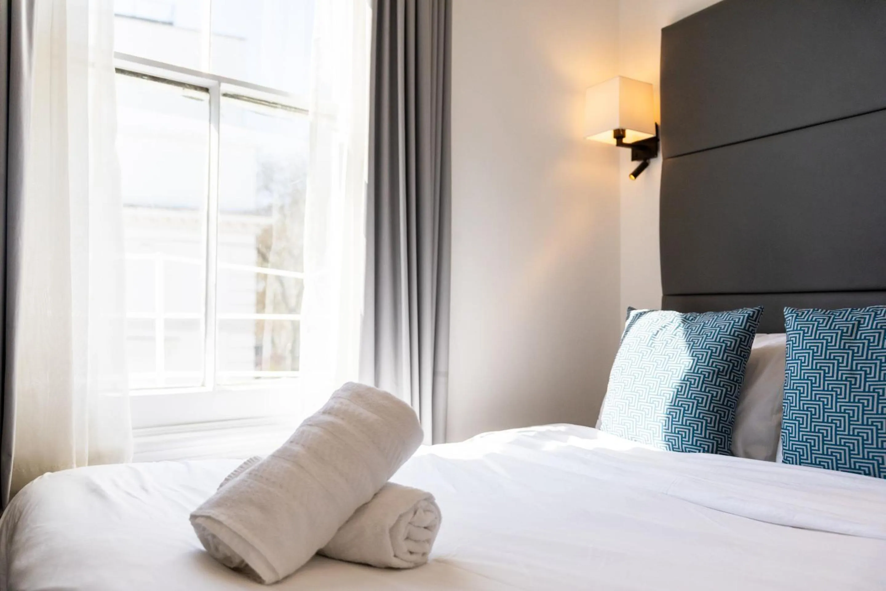 Bedroom, Bed in The Chapter Hotels - The J Hyde Park