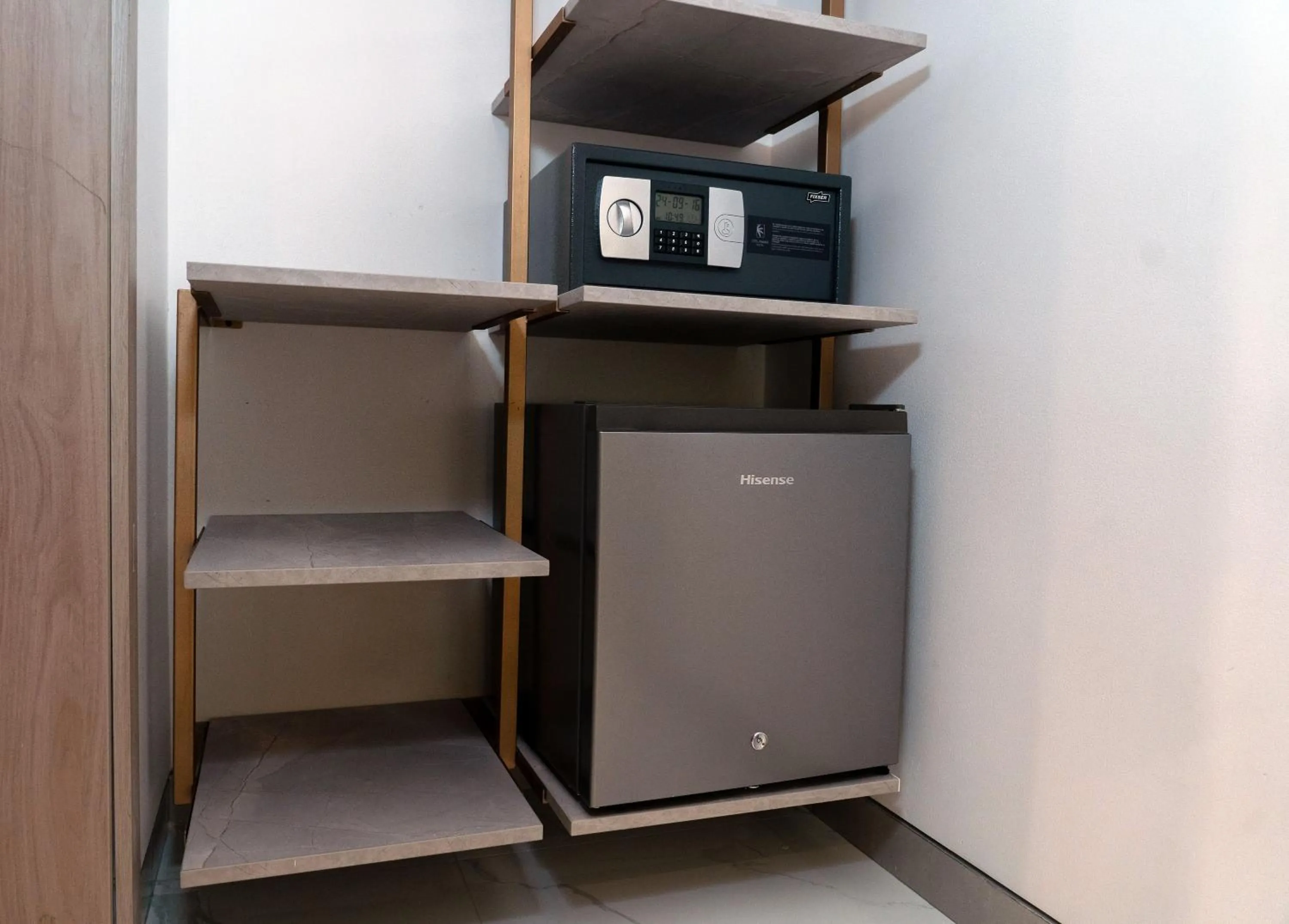 minibar in Delamar Hotel