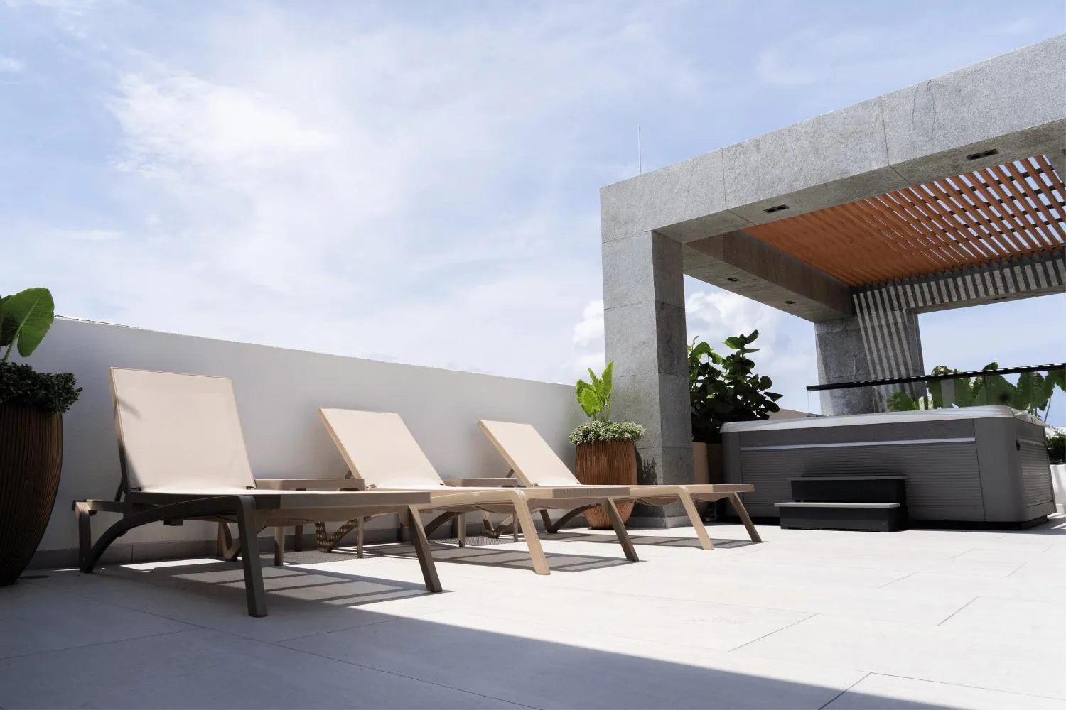 Area and facilities in Delamar Hotel