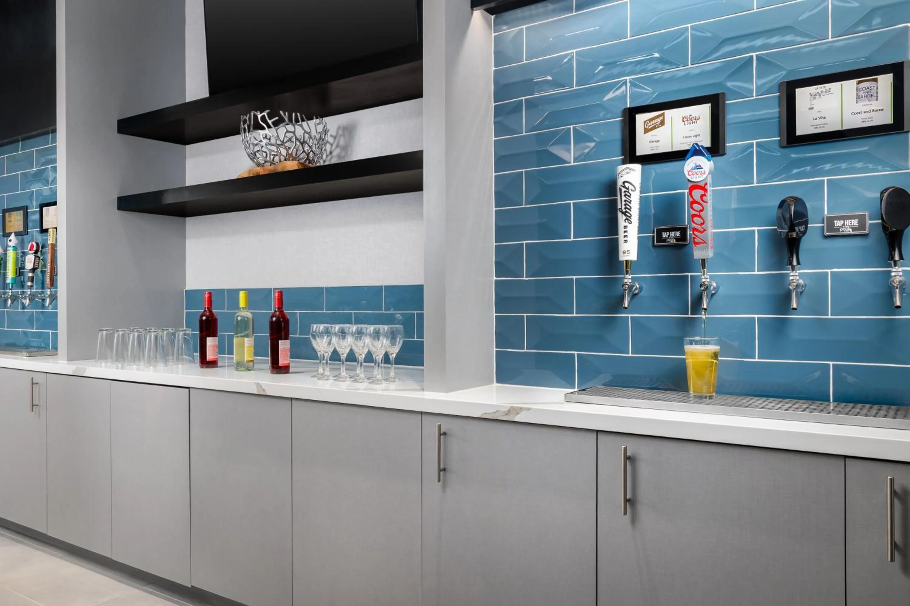 Lounge or bar in Homewood Suites By Hilton Newport Cincinnati