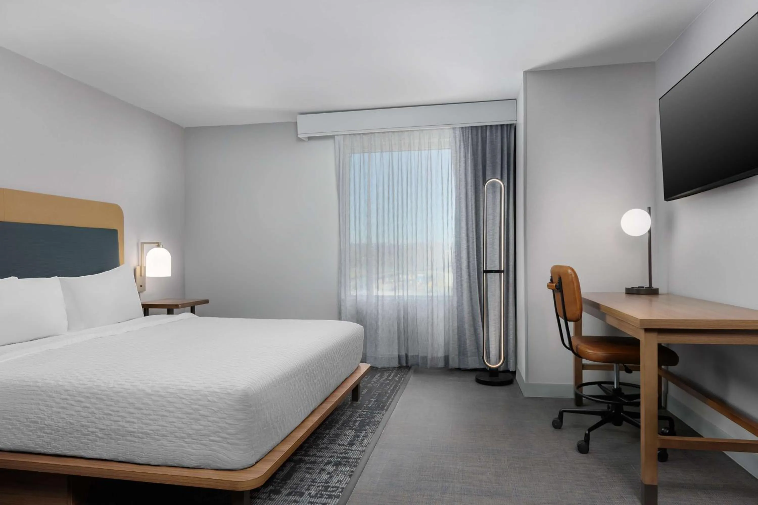 Bedroom, Bed in Homewood Suites By Hilton Newport Cincinnati