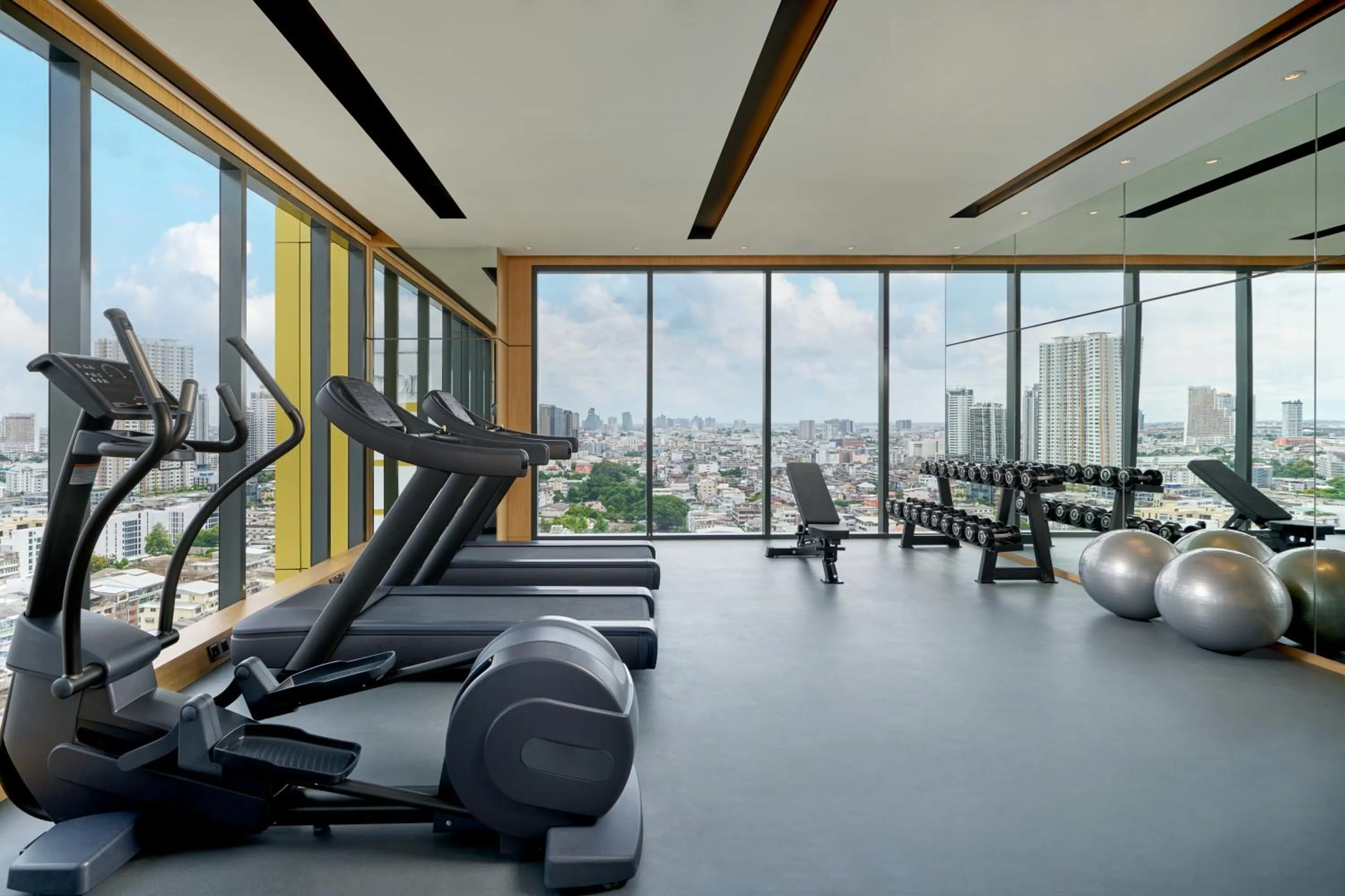 Fitness centre/facilities in Hilton Garden Inn Bangkok Riverside