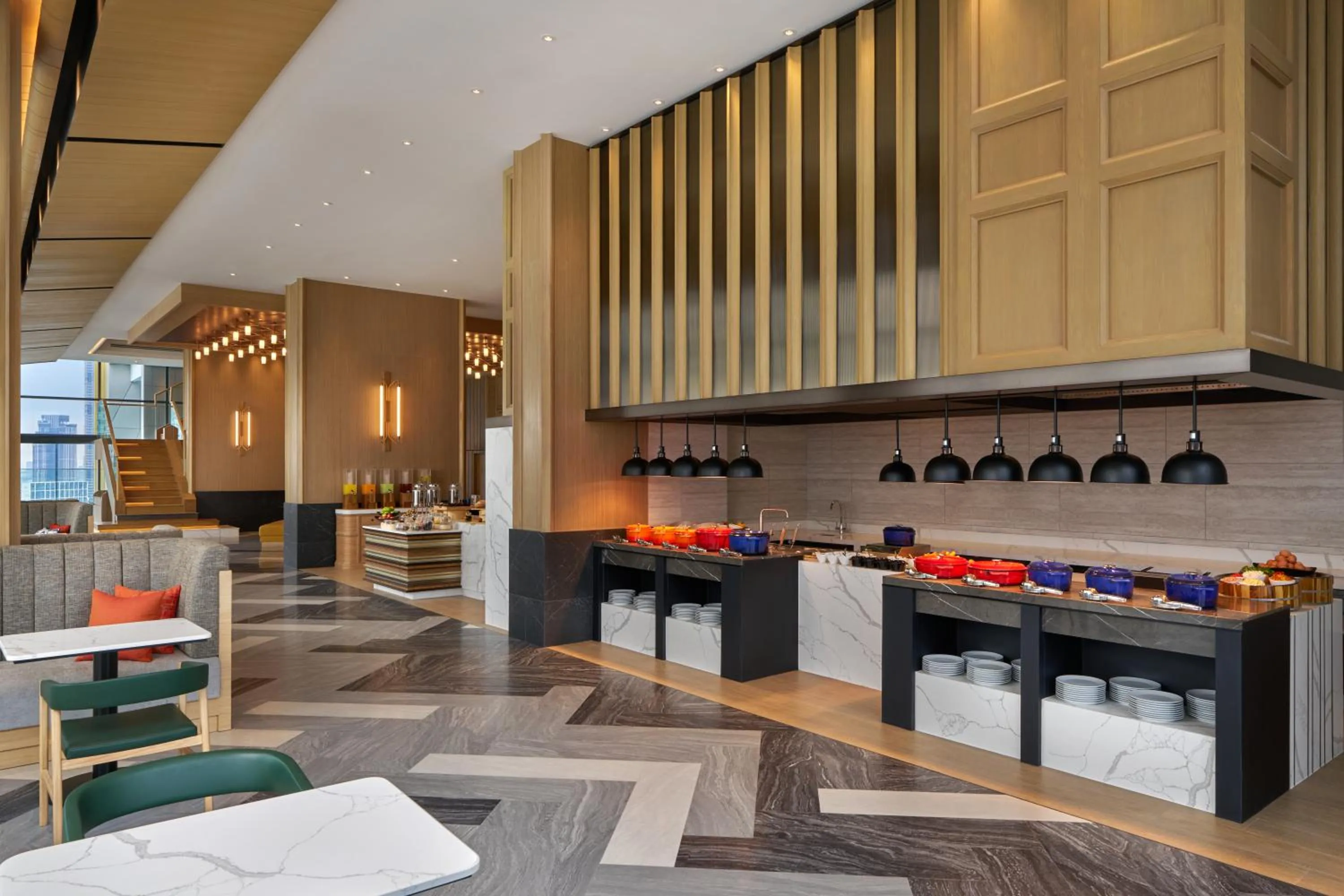 Restaurant/places to eat in Hilton Garden Inn Bangkok Riverside