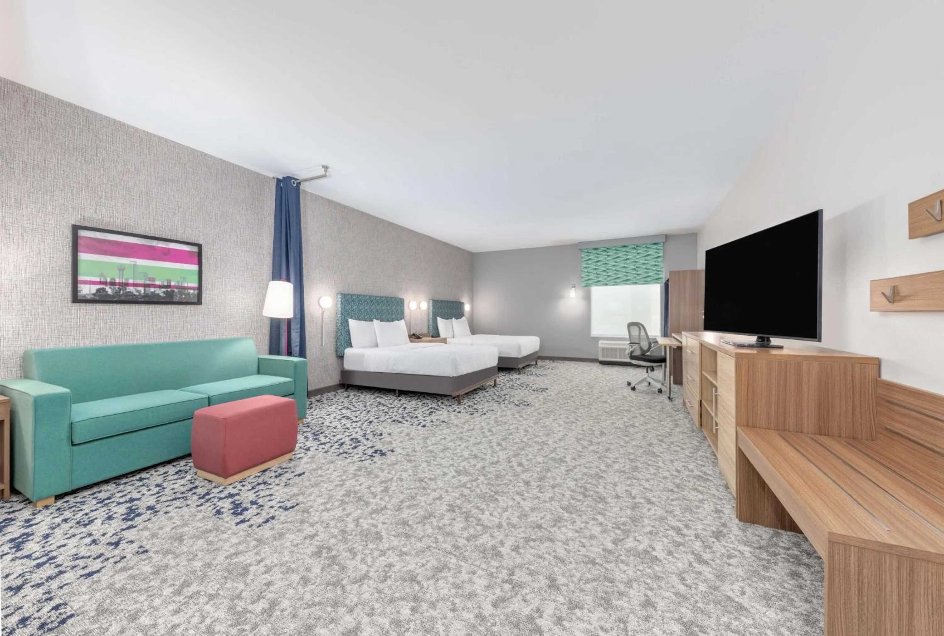 Living room, Bed in Home2 Suites By Hilton Dallas I-30 Cockrell Hill