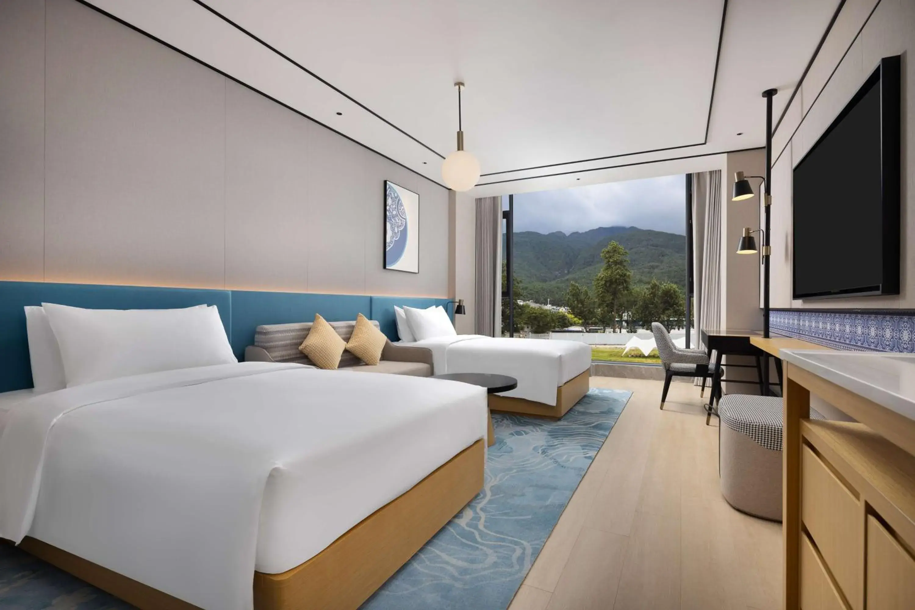 Twin Room with Mountain View in Hilton Garden Inn Dali Ancient City Twin Room with Mountain View in Hilton Garden Inn Dali Ancient City