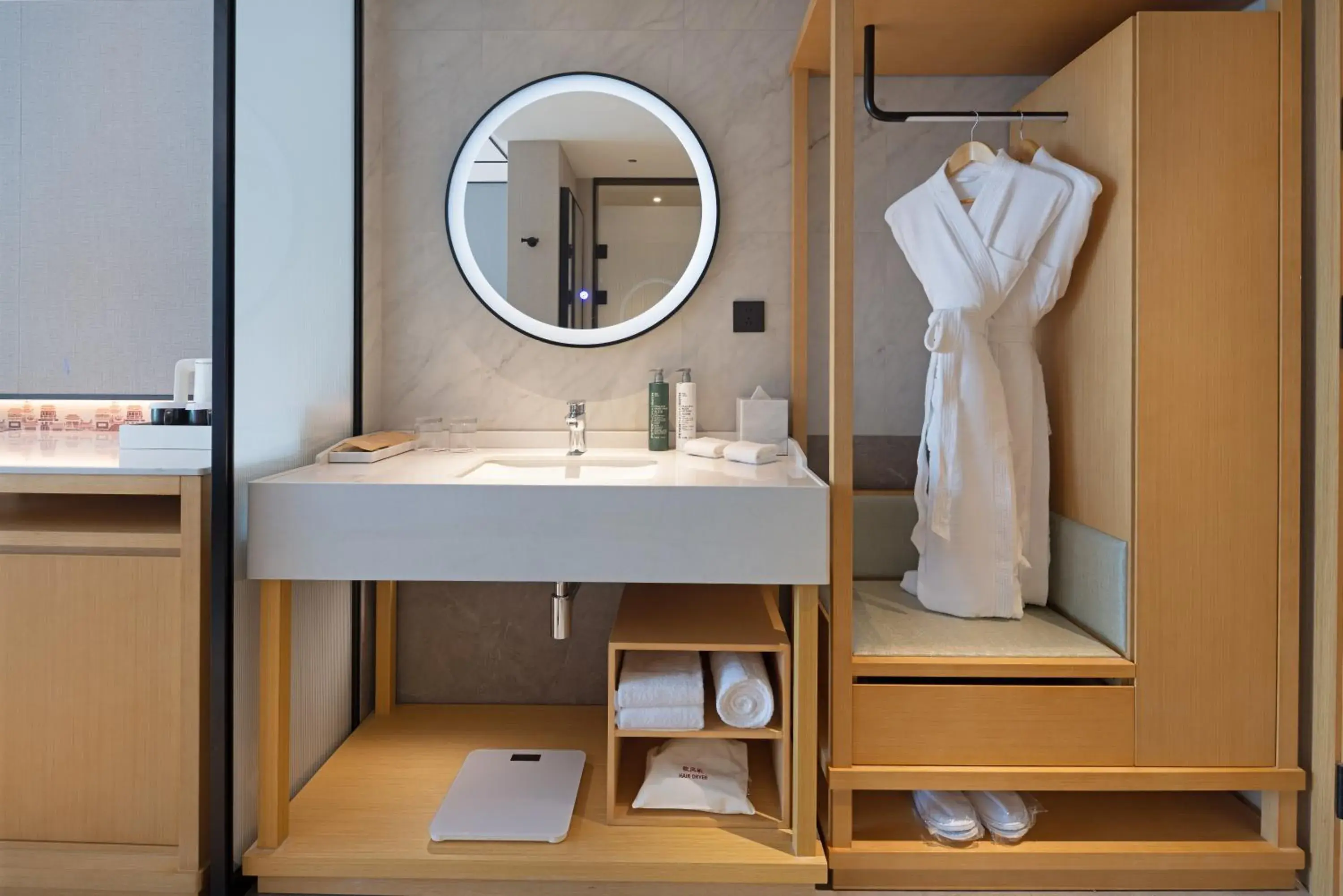 King Guest Room in Hilton Garden Inn Dali Ancient City King Guest Room in Hilton Garden Inn Dali Ancient City