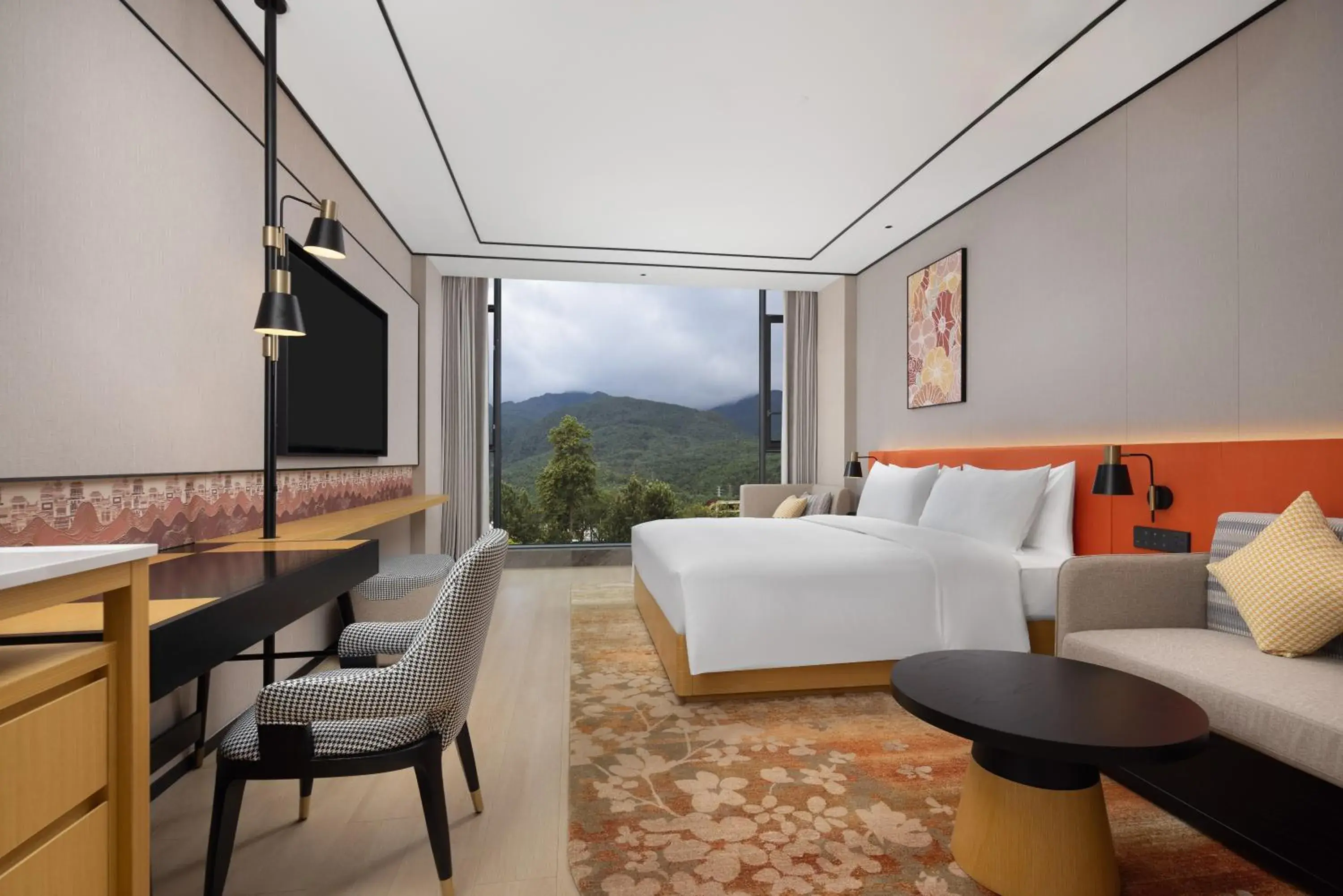 King Room with Mountain View in Hilton Garden Inn Dali Ancient City King Room with Mountain View in Hilton Garden Inn Dali Ancient City