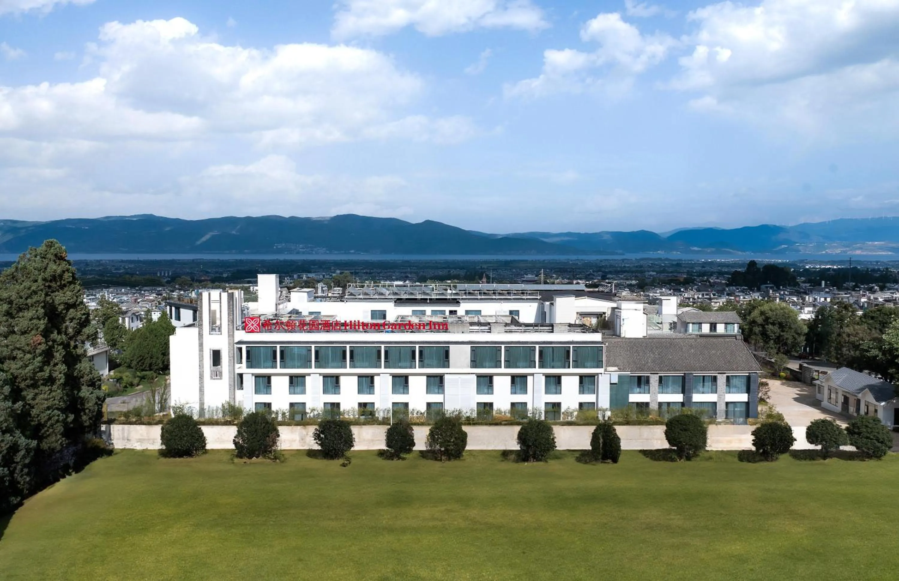 Property building in Hilton Garden Inn Dali Ancient City