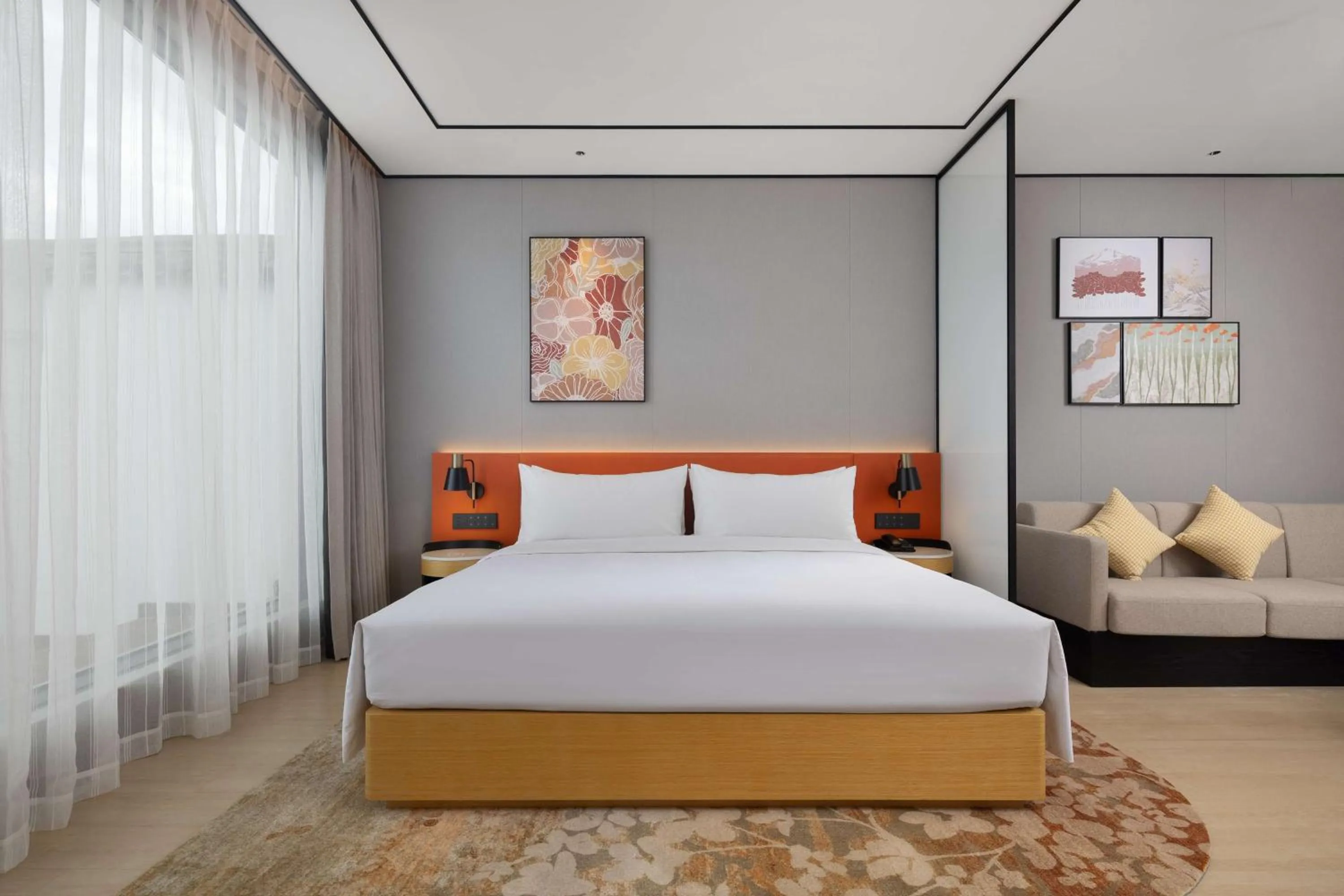 Living room, Bed in Hilton Garden Inn Dali Ancient City