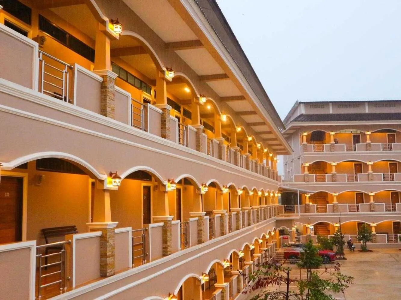 Facade/entrance in Capital O 75521 Sang Siri Apartment