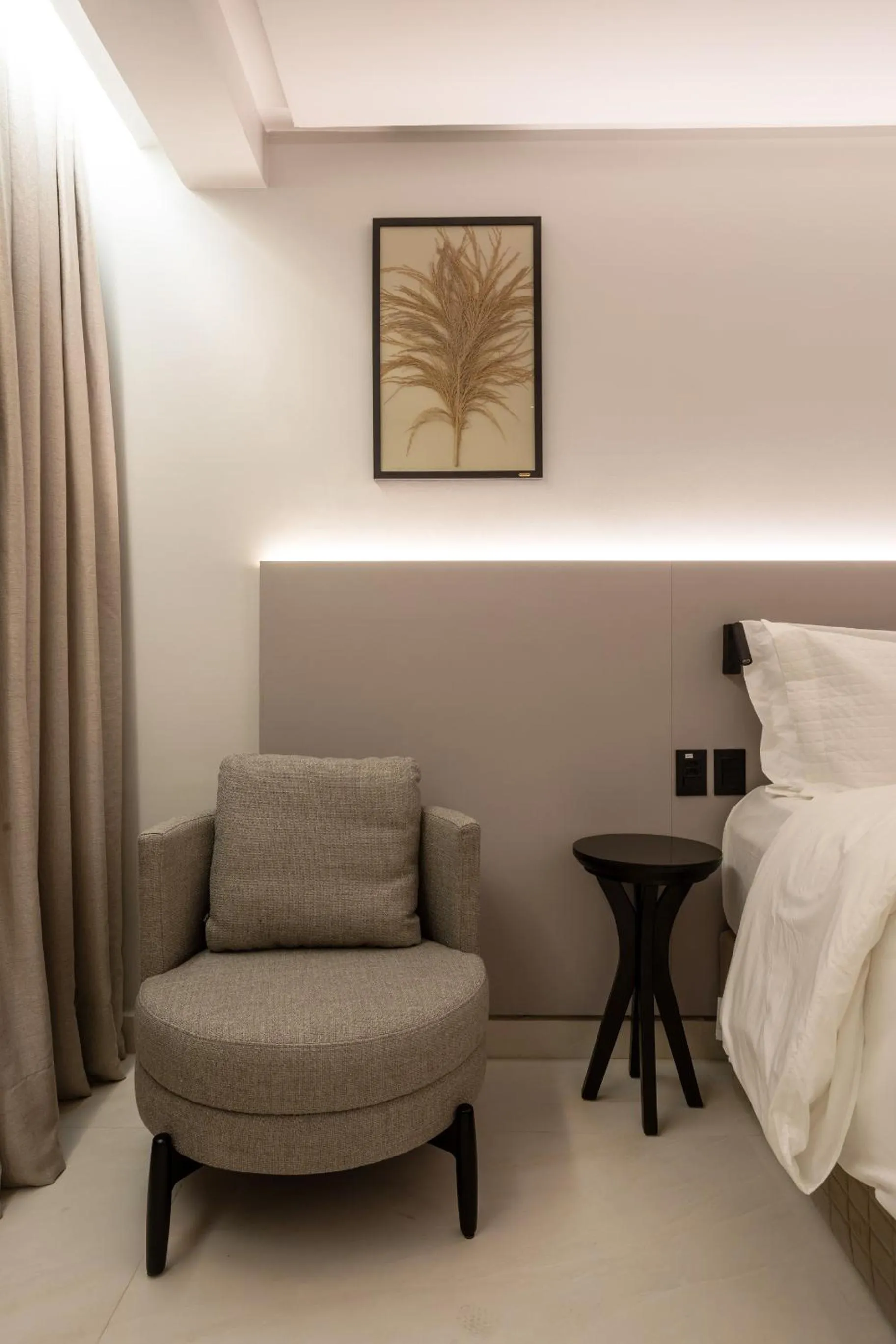 Bedroom, Bed in Icon Hotel by Welkom