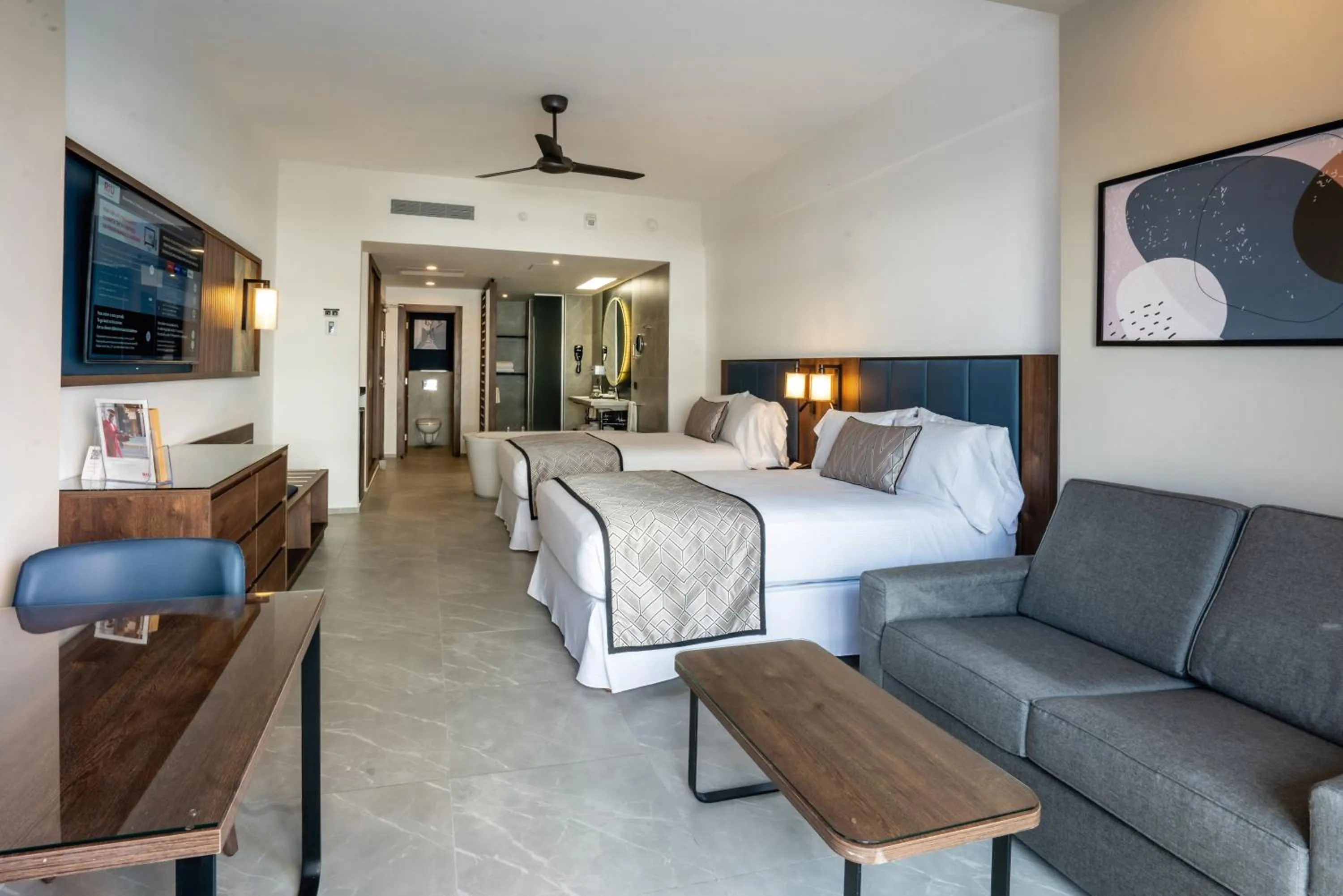 Photo of the whole room, Bed in Riu Palace Kukulkan - Adults Only - All Inclusive