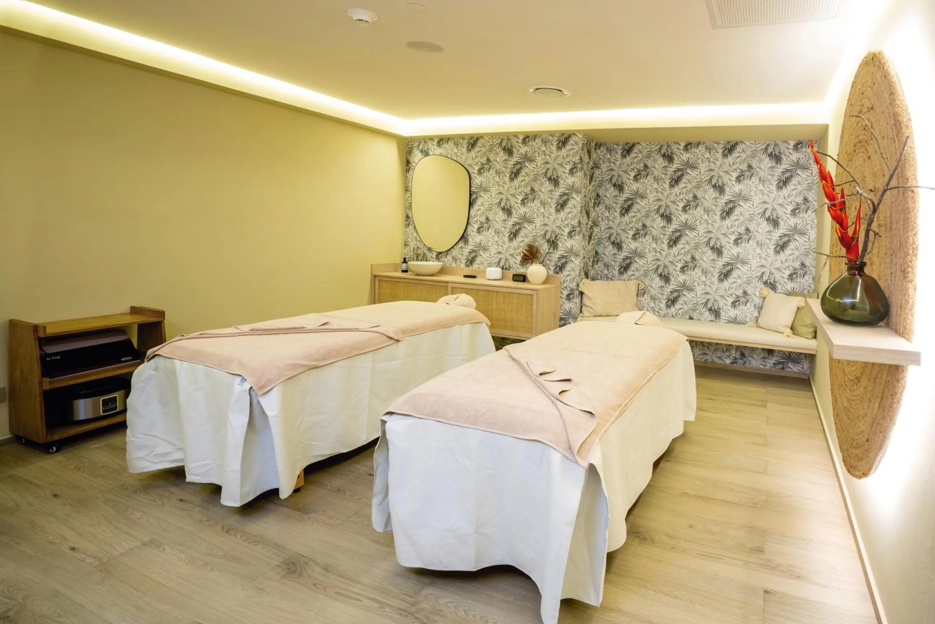 Massage, Bed in Riu Palace Kukulkan - Adults Only - All Inclusive