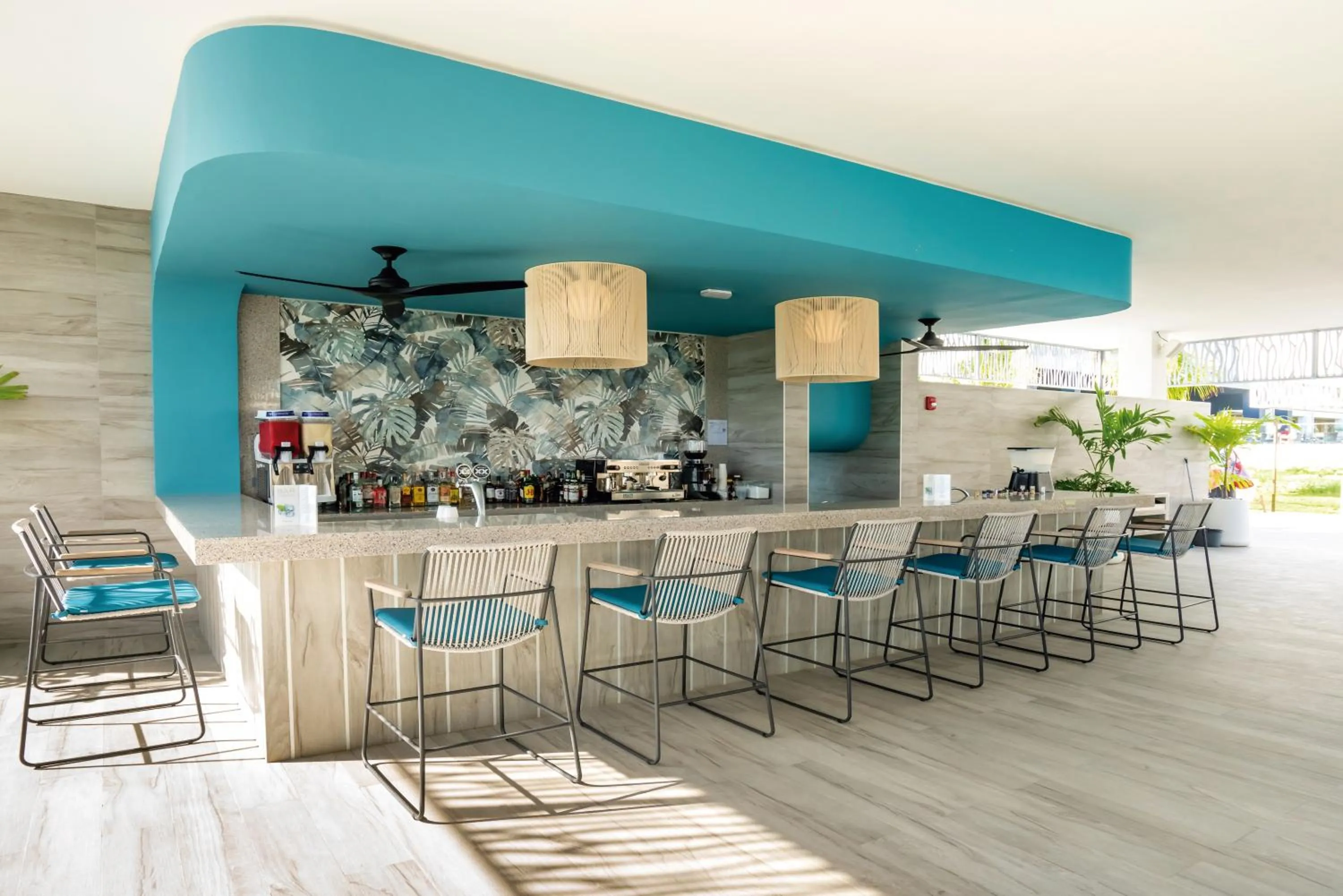 Lounge or bar in Riu Palace Kukulkan - Adults Only - All Inclusive