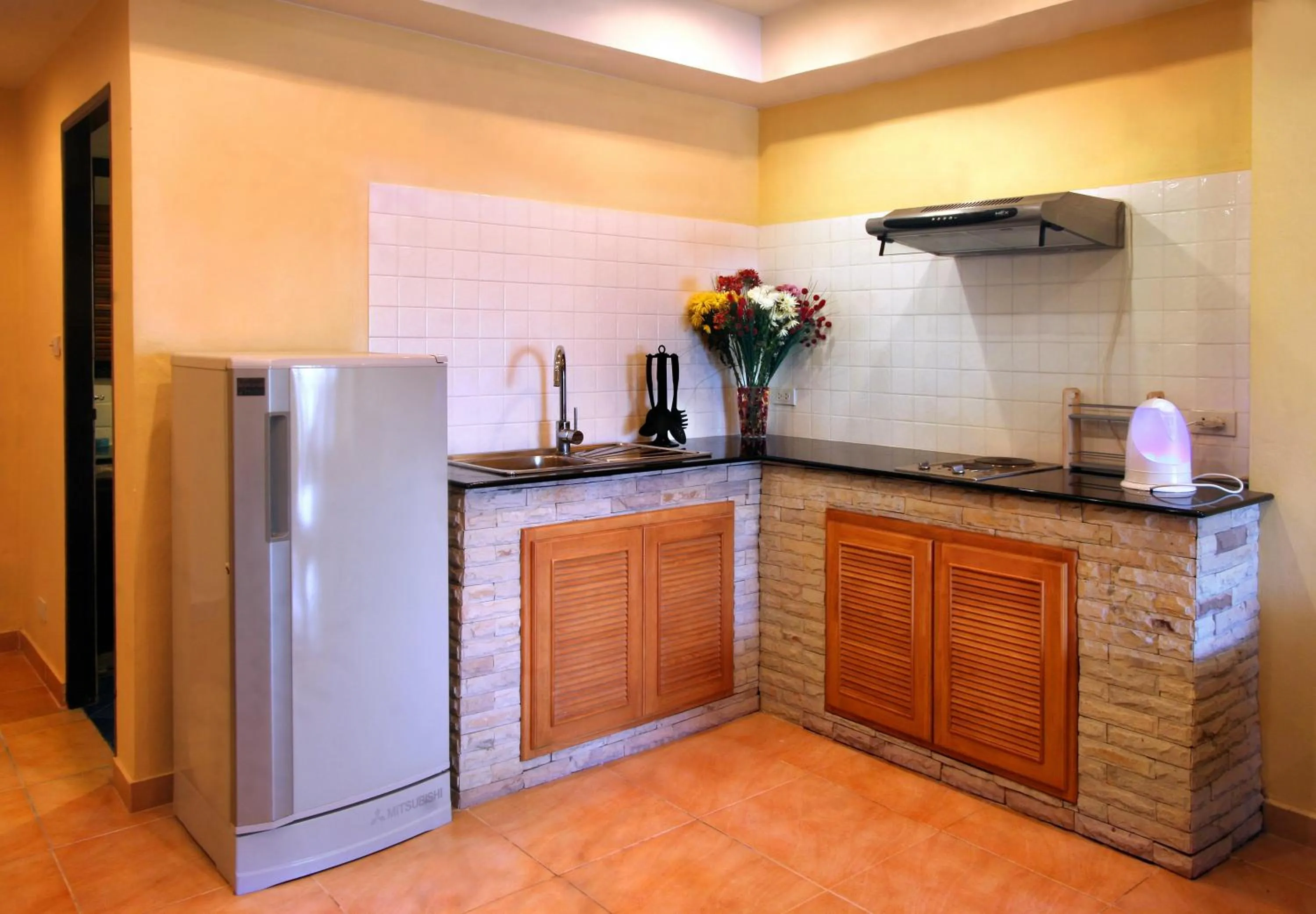 Kitchen or kitchenette in Karon Pool Hotel