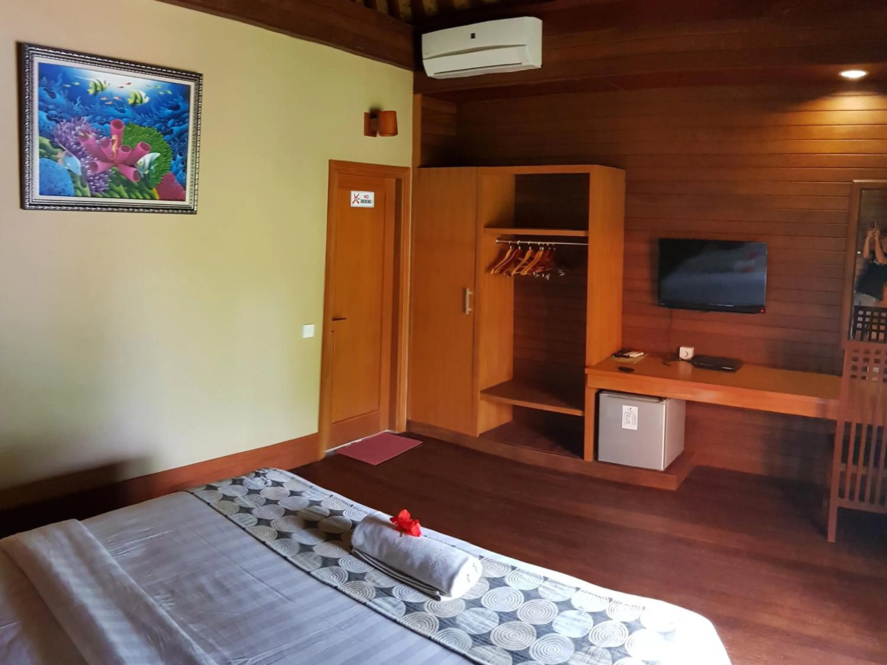 Decorative detail, Bed in Kencana Garden