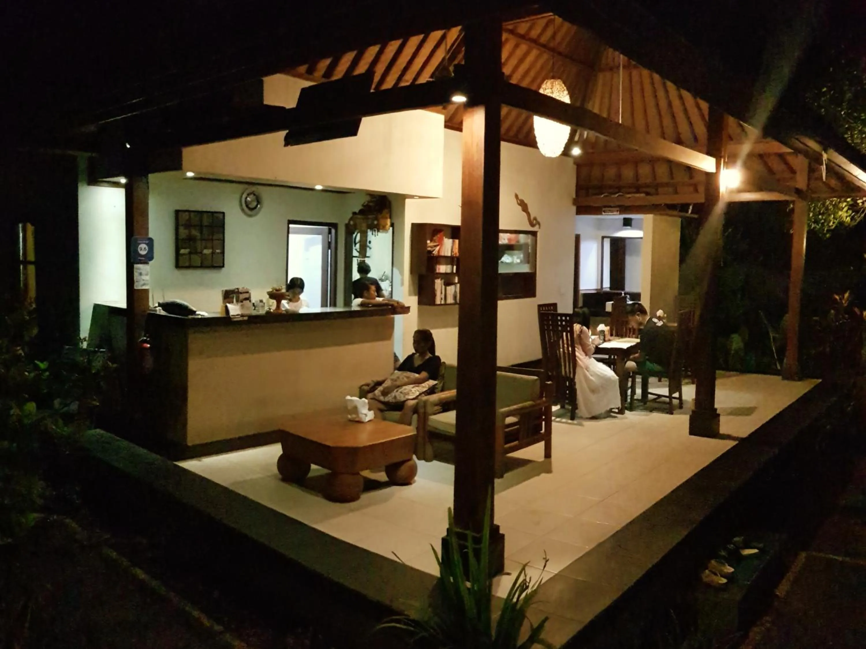 Restaurant/places to eat in Kencana Garden